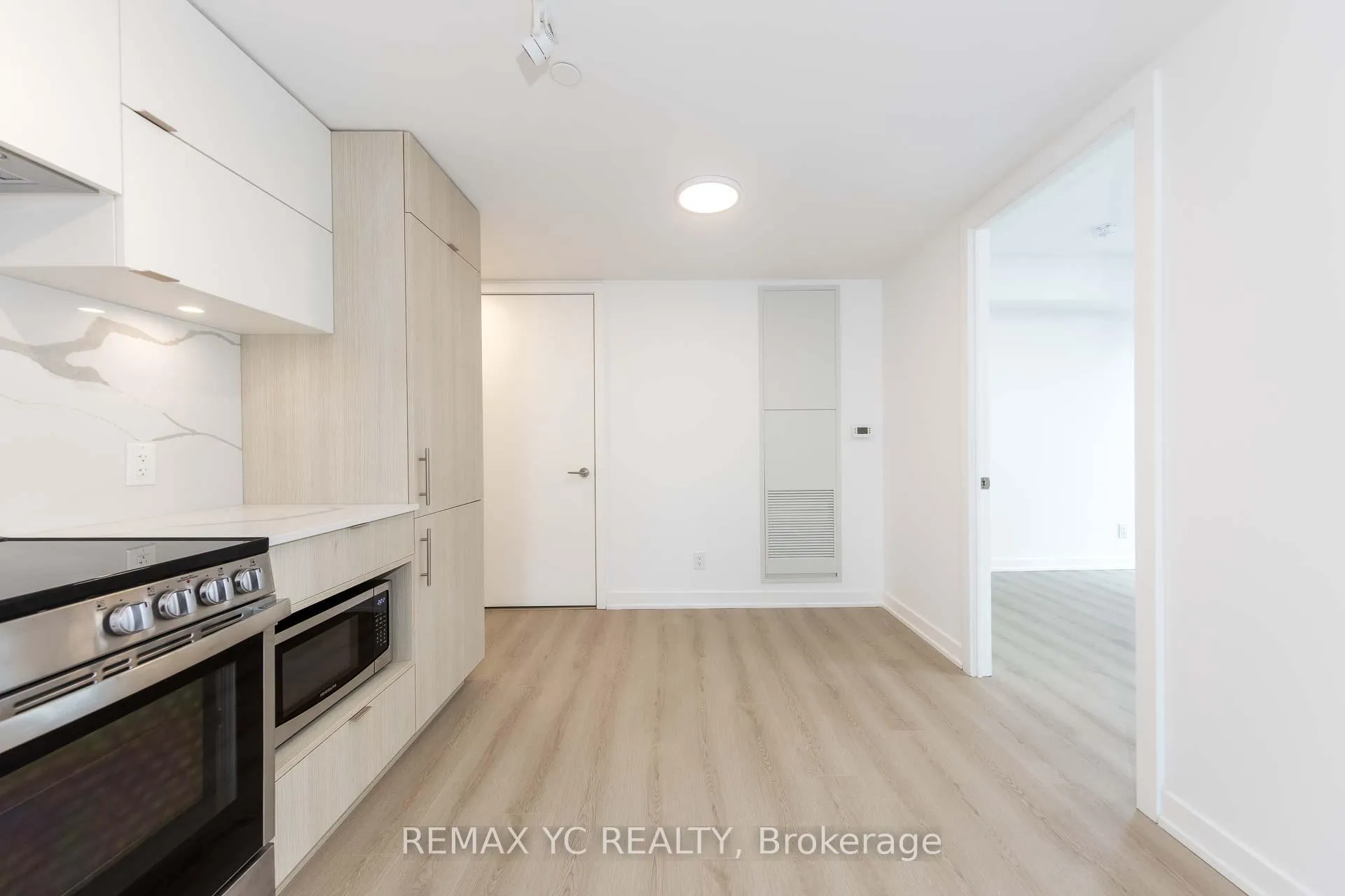 Photo 10 of Unit 2515, 100 Queen Street E, Toronto, Church-Yonge Corridor — HOMEH