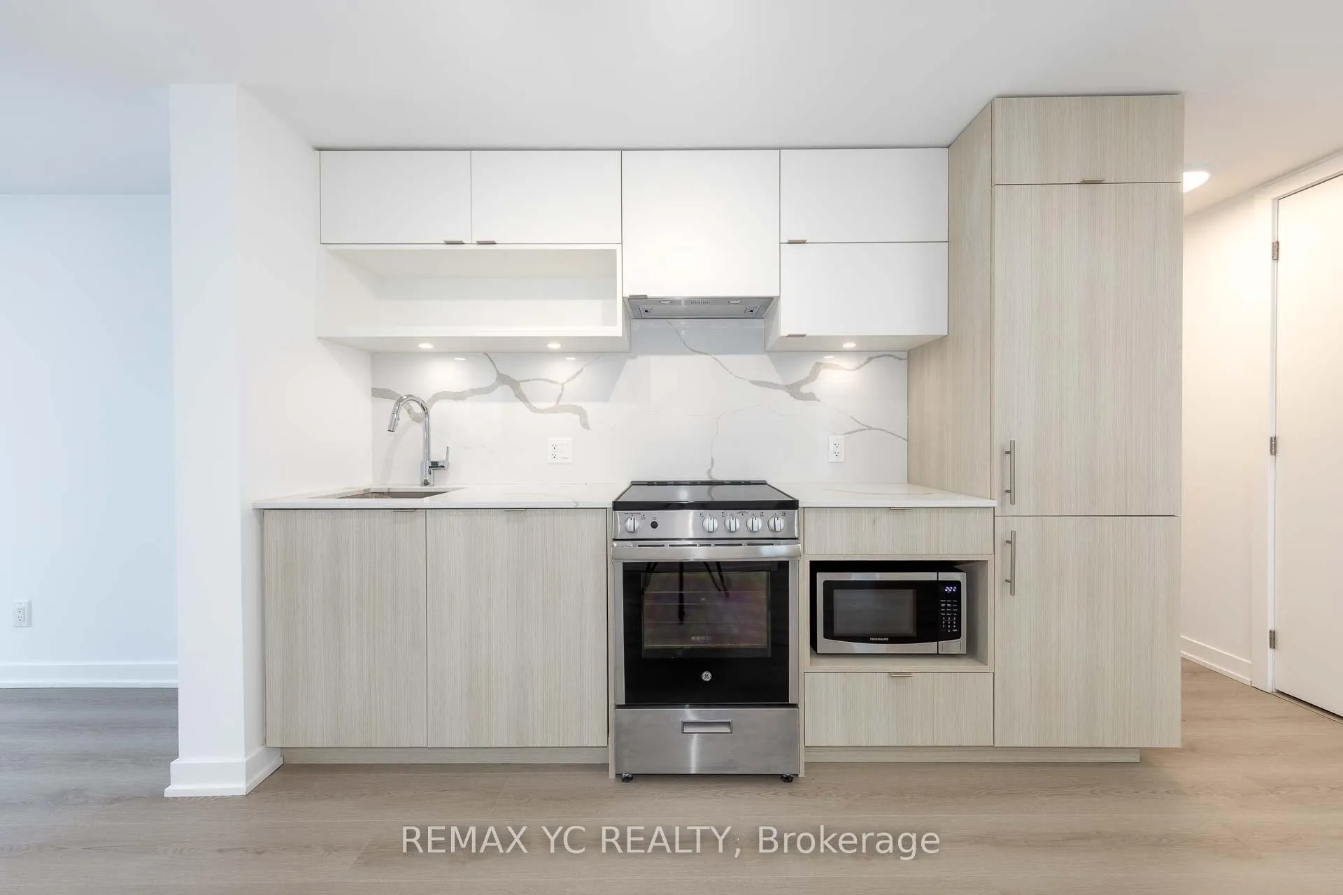 Photo 11 of Unit 2515, 100 Queen Street E, Toronto, Church-Yonge Corridor — HOMEH