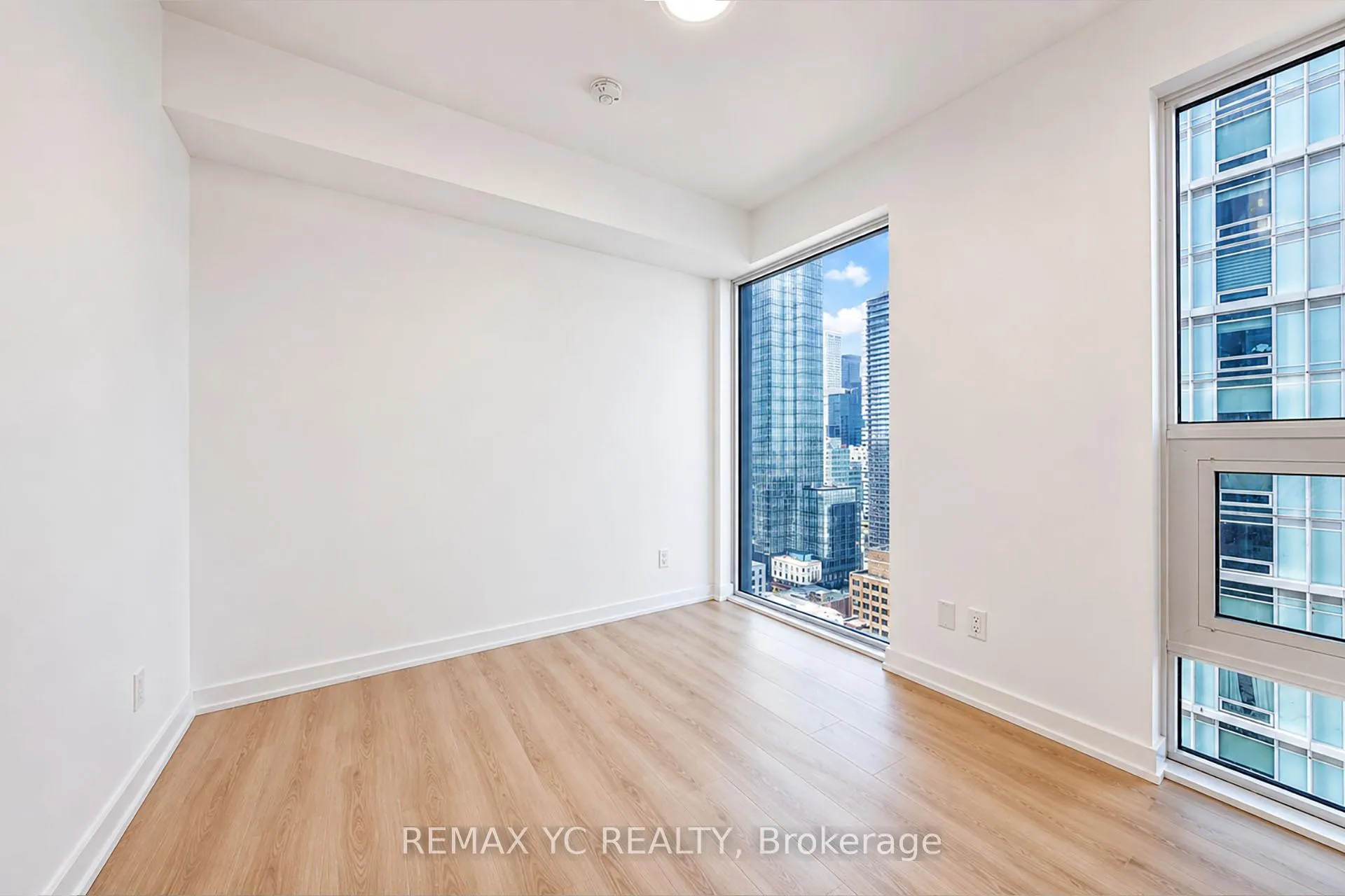 Photo 13 of Unit 2515, 100 Queen Street E, Toronto, Church-Yonge Corridor — HOMEH