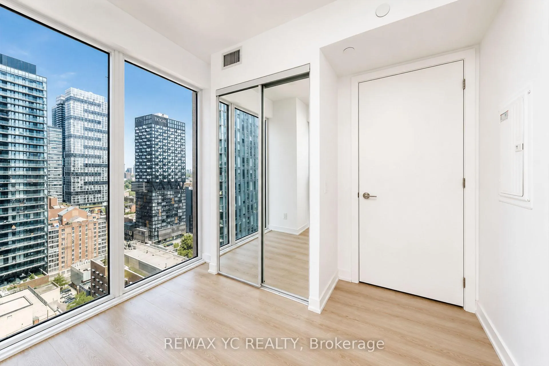 Photo 17 of Unit 2515, 100 Queen Street E, Toronto, Church-Yonge Corridor — HOMEH
