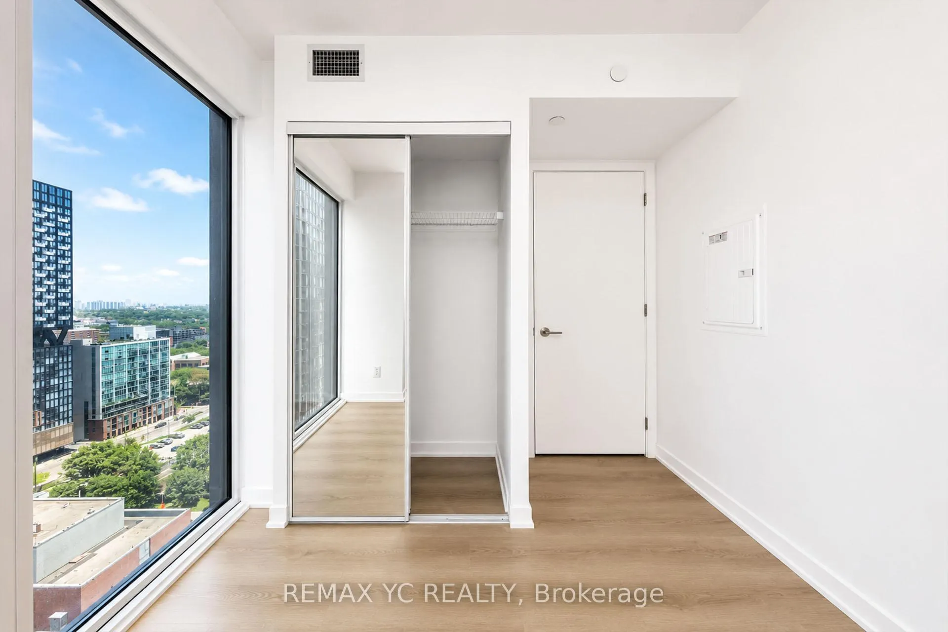 Photo 19 of Unit 2515, 100 Queen Street E, Toronto, Church-Yonge Corridor — HOMEH