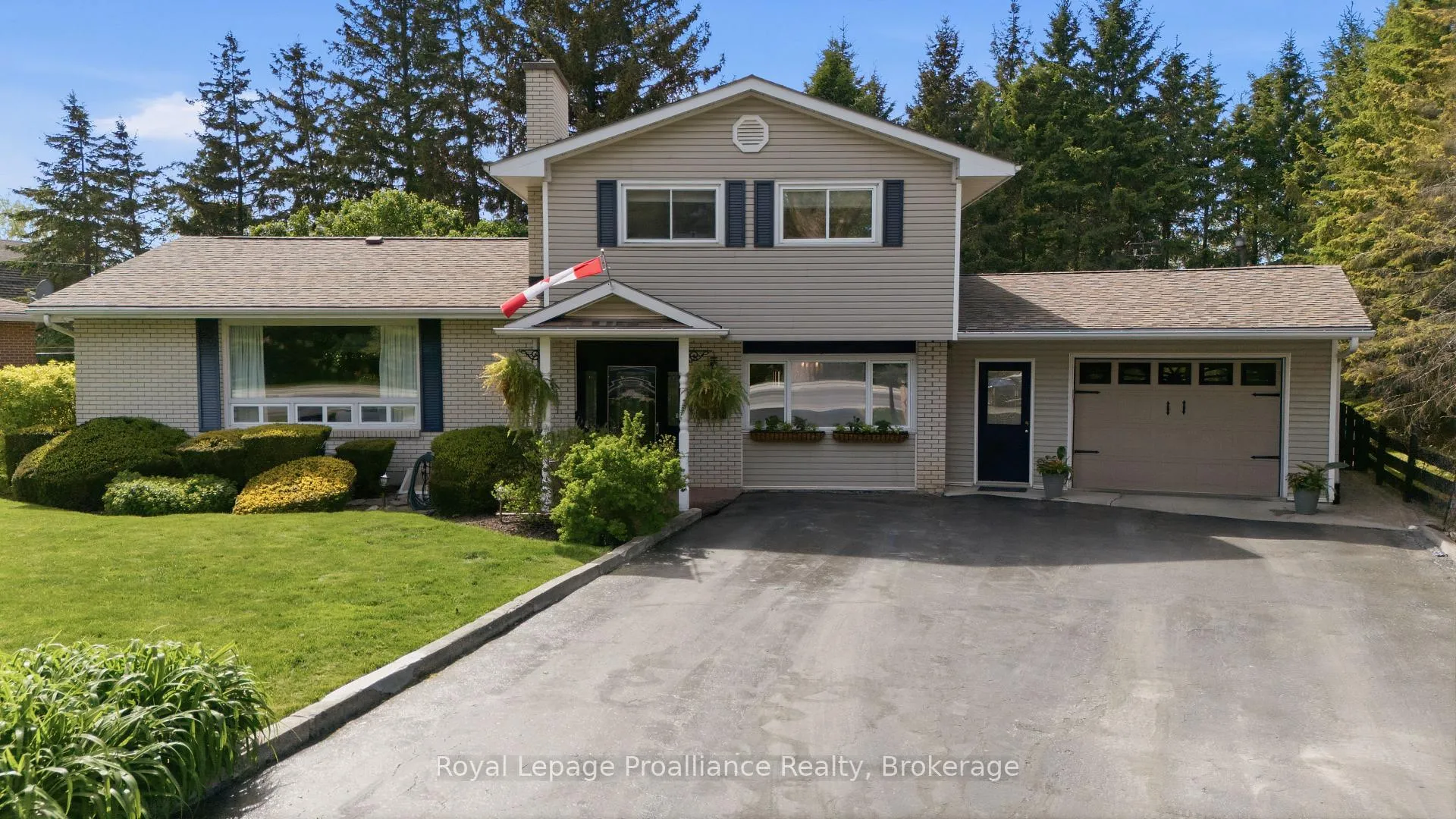 Photo 1 of 445 Highway 49, Prince Edward County, Picton Ward — HOMEH
