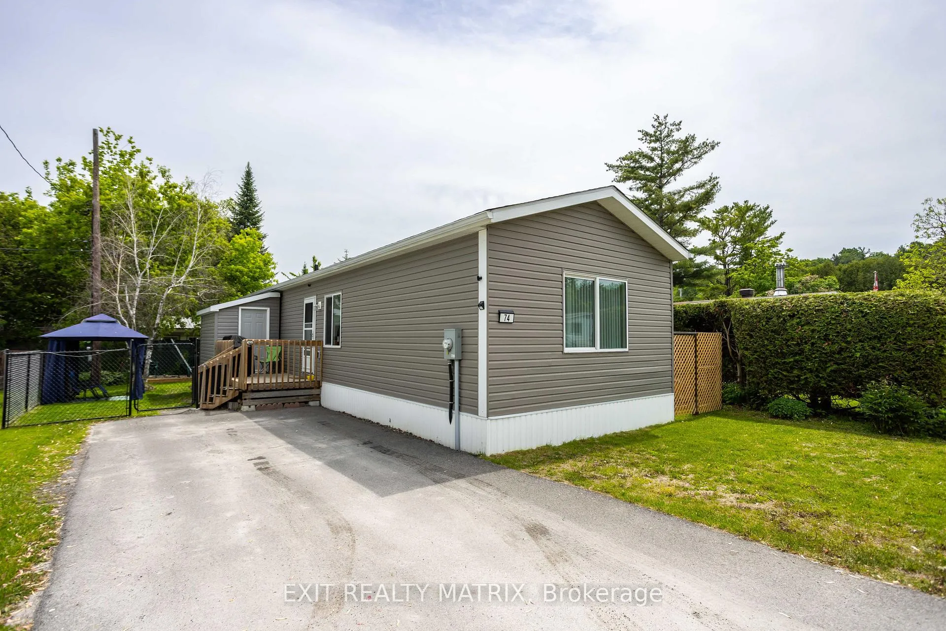 Photo 2 of Unit 74, 3535 St. Joseph Boulevard, Ottawa, Fallingbrook/Ridgemount — HOMEH