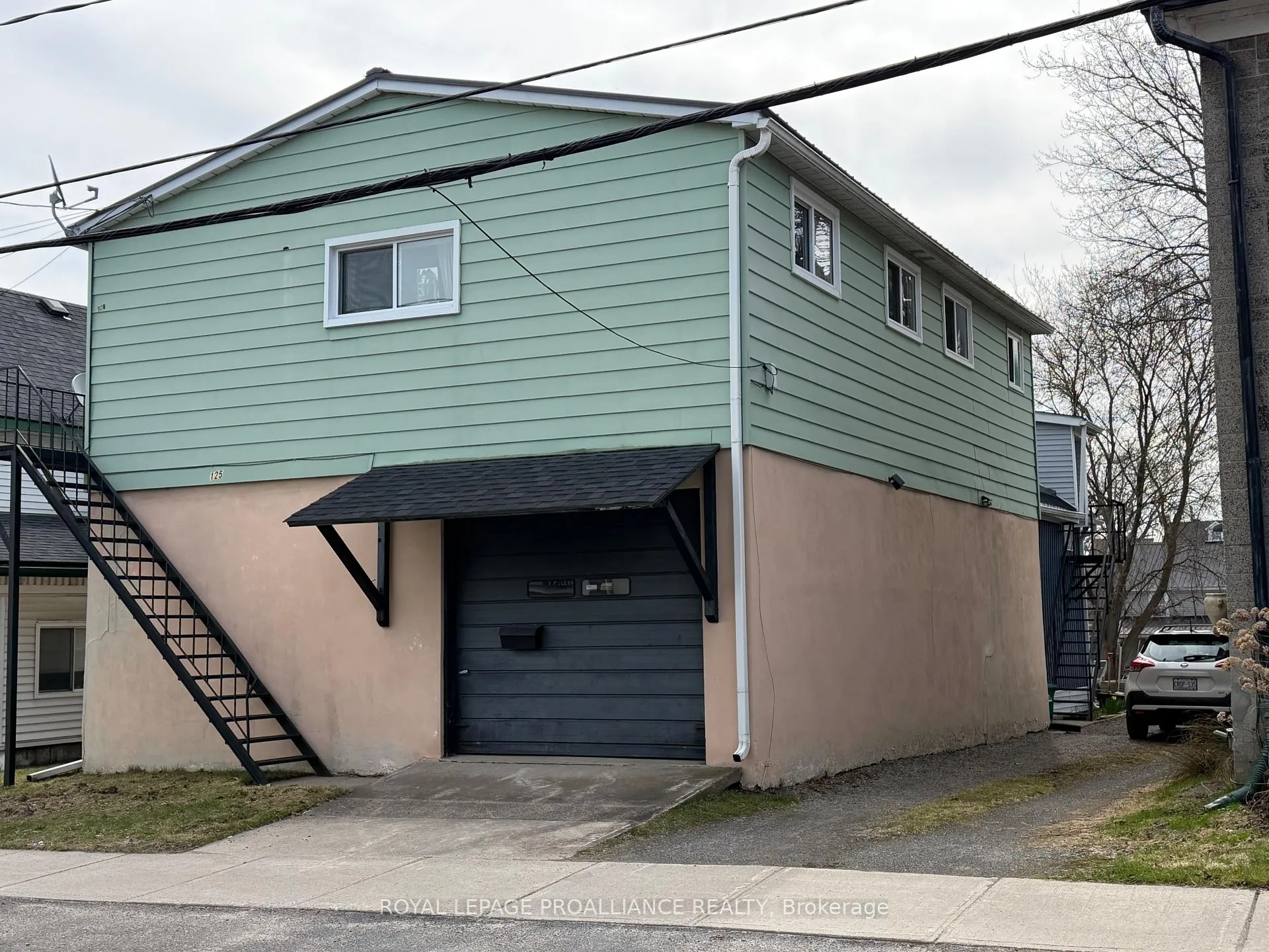 Front of 125 James Street W