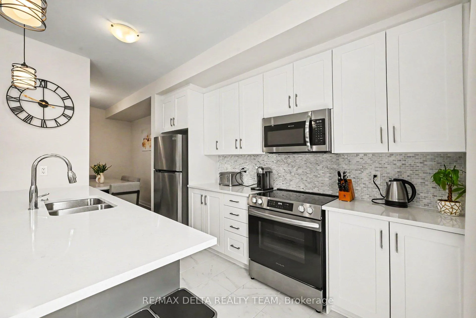 Photo 9 of 505 Convenire Row, Ottawa, Avalon West — HOMEH