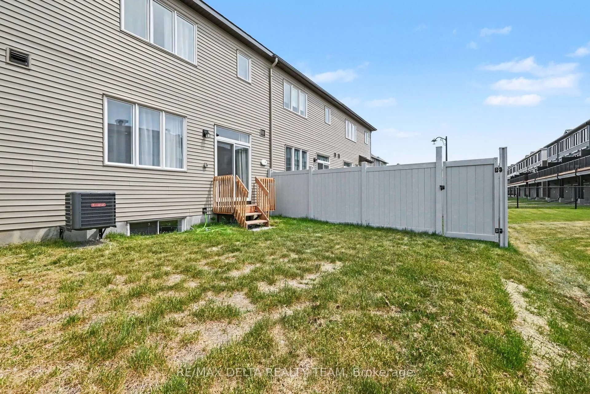 Photo 20 of 505 Convenire Row, Ottawa, Avalon West — HOMEH