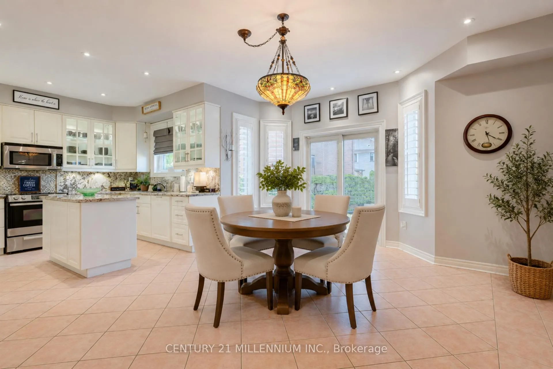 Photo 5 of 38 Hillson Court, Brampton, Vales of Castlemore — HOMEH