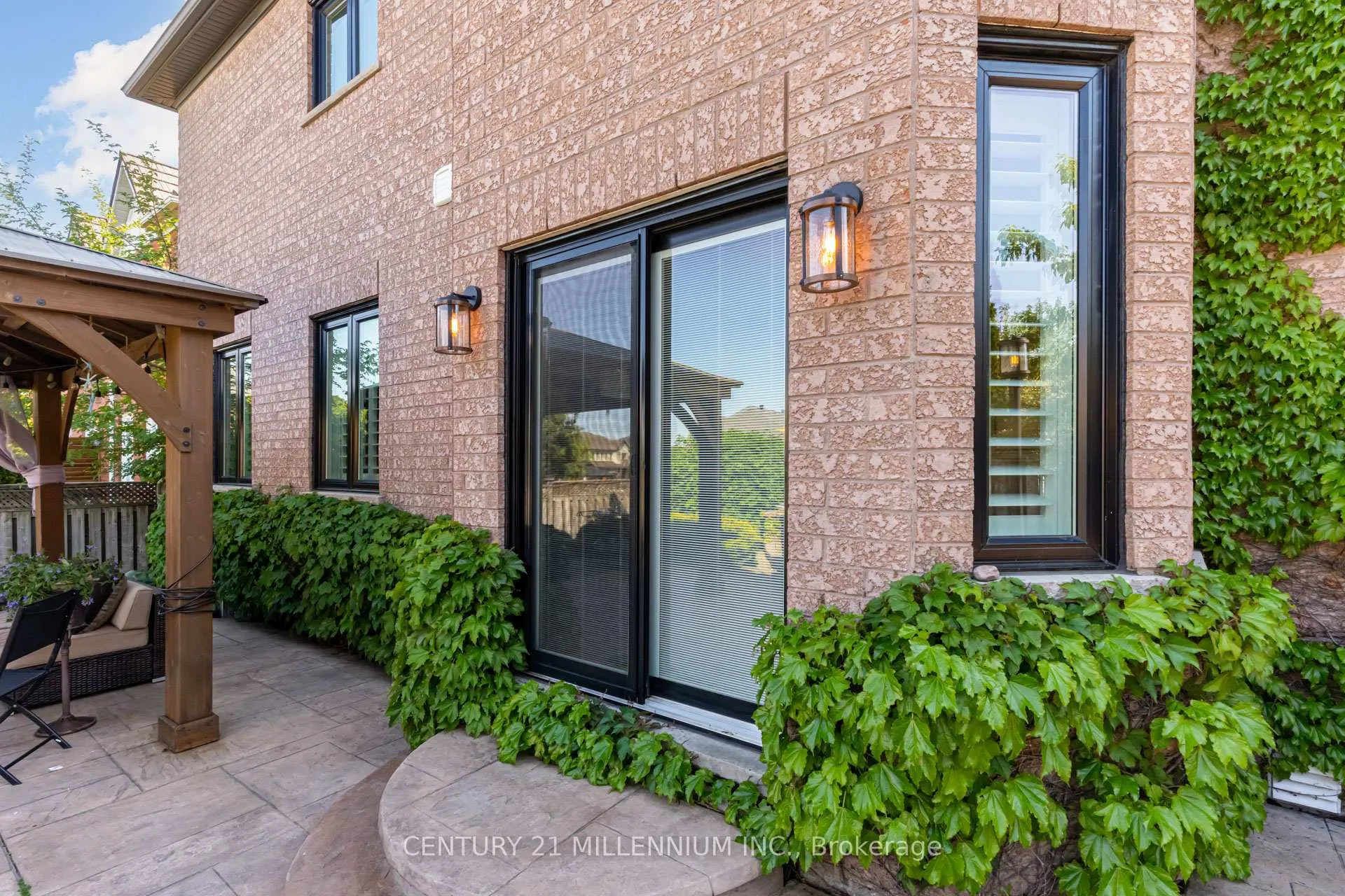 Photo 14 of 38 Hillson Court, Brampton, Vales of Castlemore — HOMEH