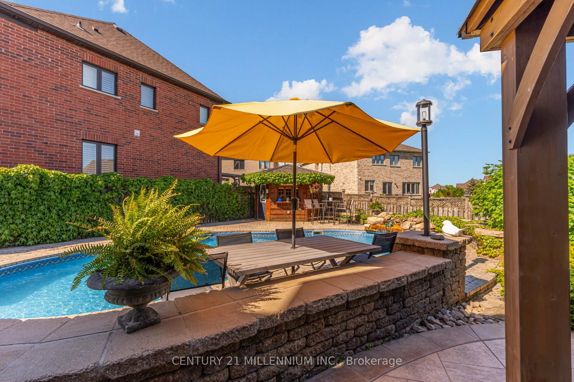 Photo 19 of 38 Hillson Court, Brampton, Vales of Castlemore — HOMEH