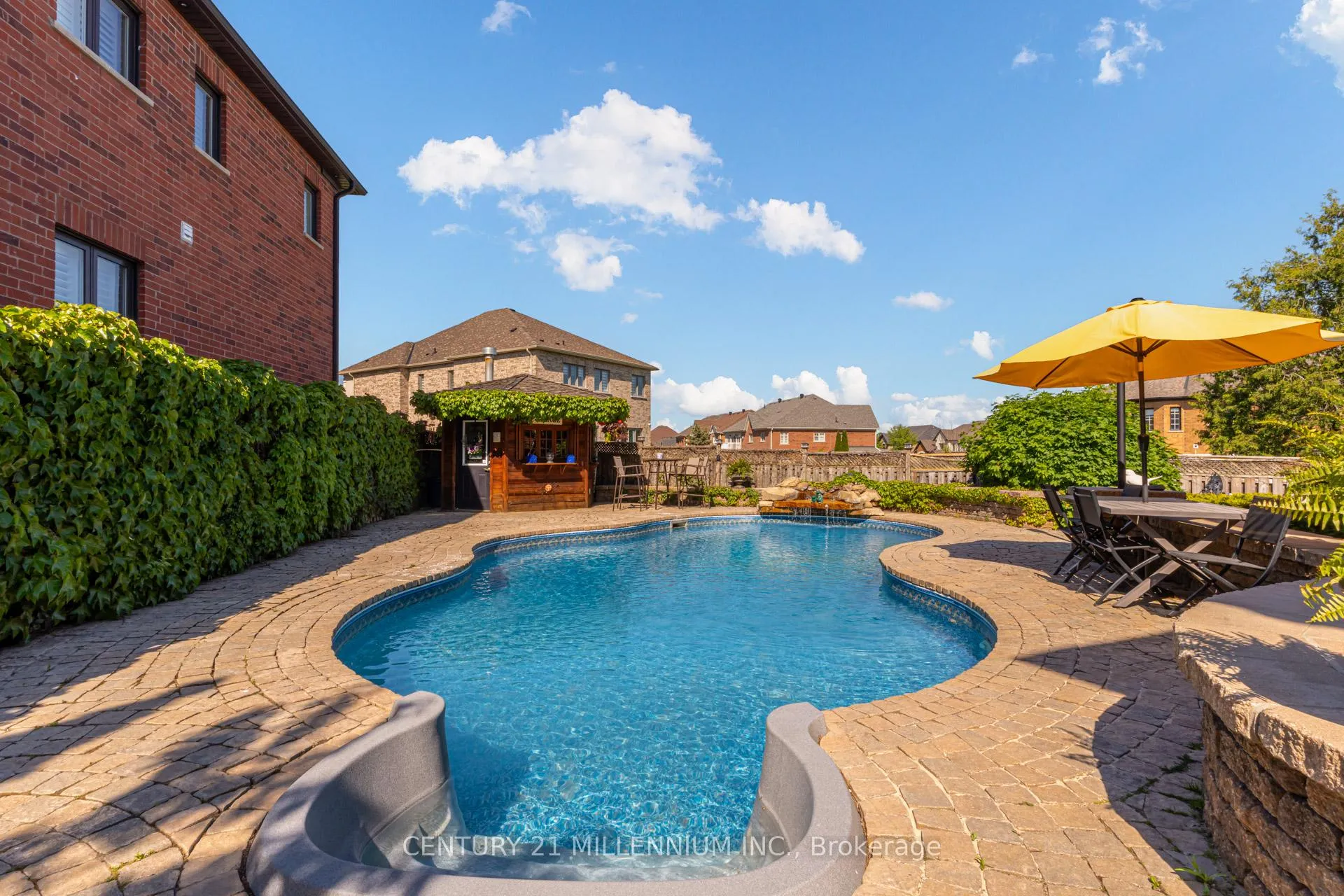Photo 20 of 38 Hillson Court, Brampton, Vales of Castlemore — HOMEH
