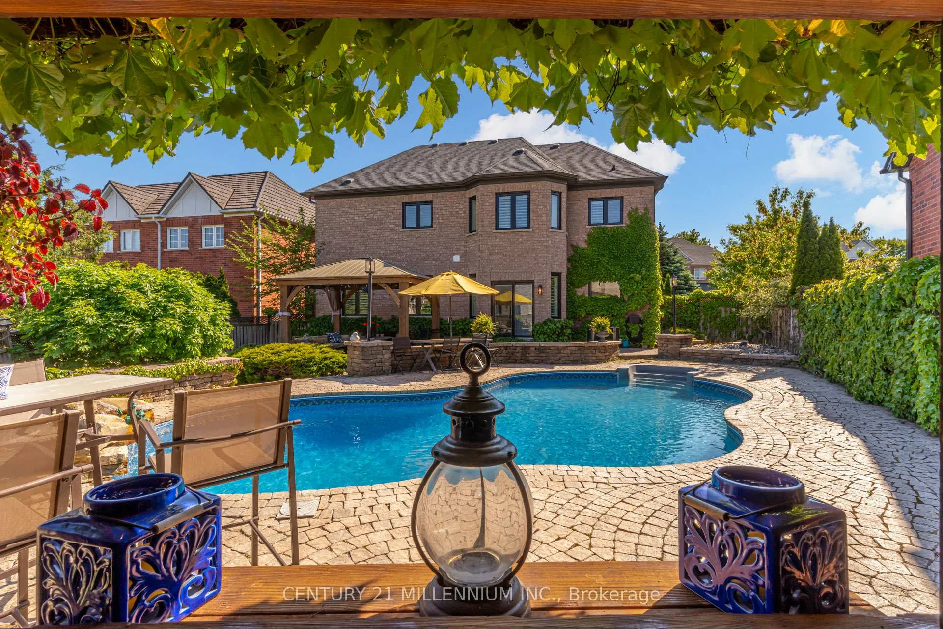 Photo 25 of 38 Hillson Court, Brampton, Vales of Castlemore — HOMEH