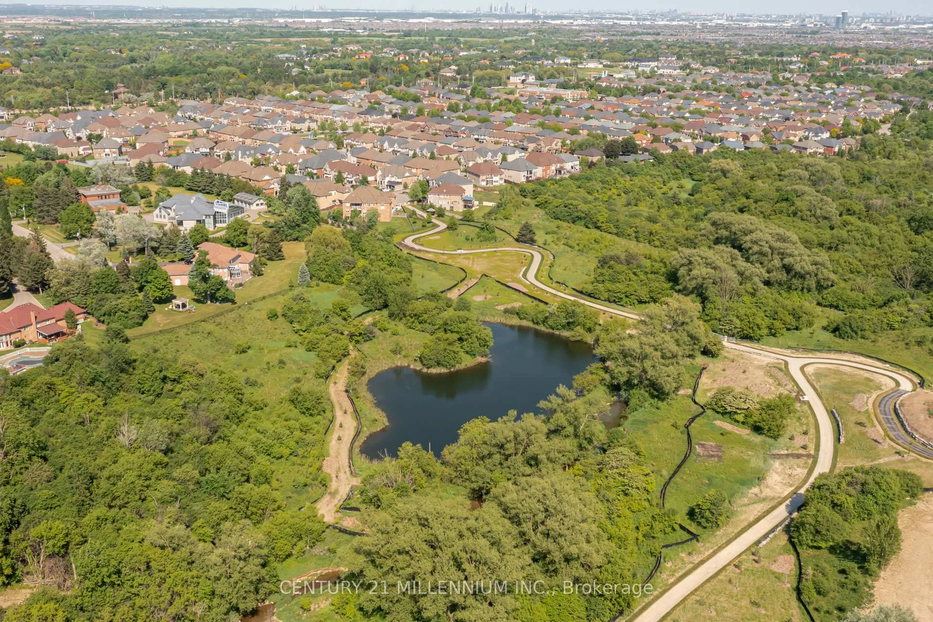 Photo 33 of 38 Hillson Court, Brampton, Vales of Castlemore — HOMEH