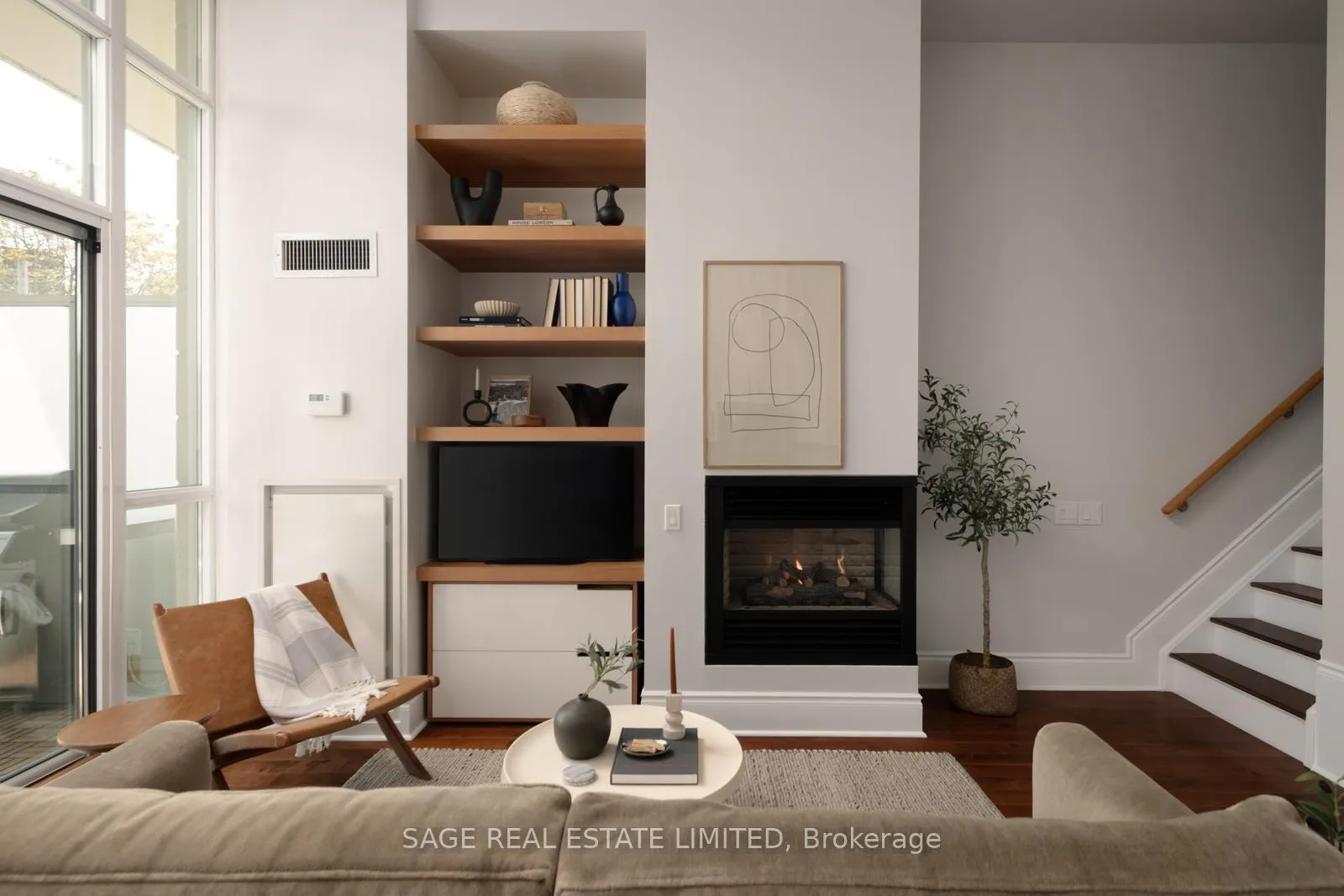 Photo 5 of Unit 210, 437 Roncesvalles Avenue, Toronto, Roncesvalles — HOMEH