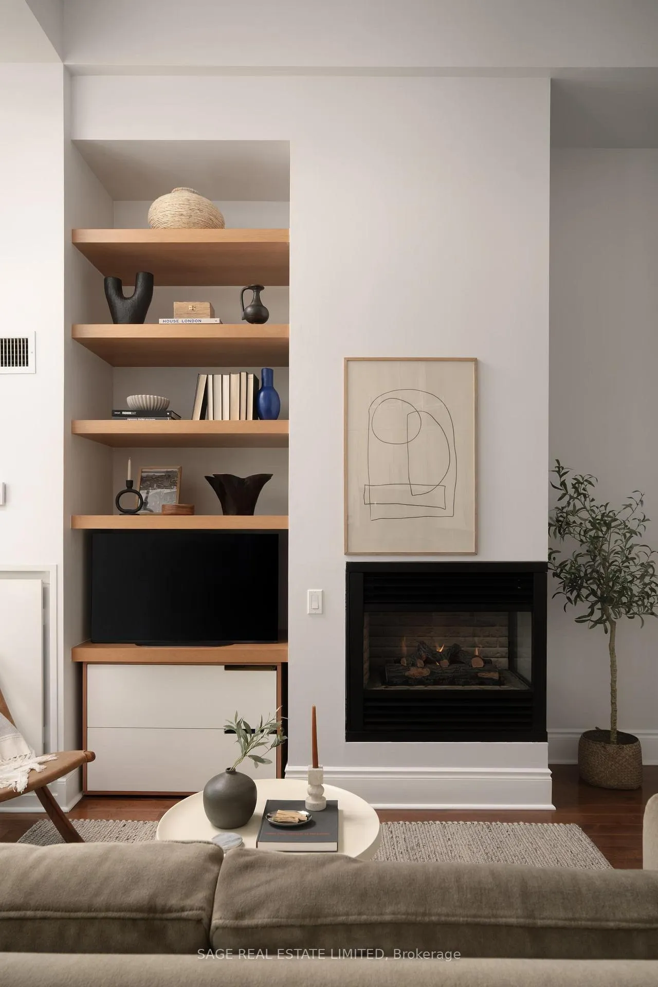 Photo 6 of Unit 210, 437 Roncesvalles Avenue, Toronto, Roncesvalles — HOMEH