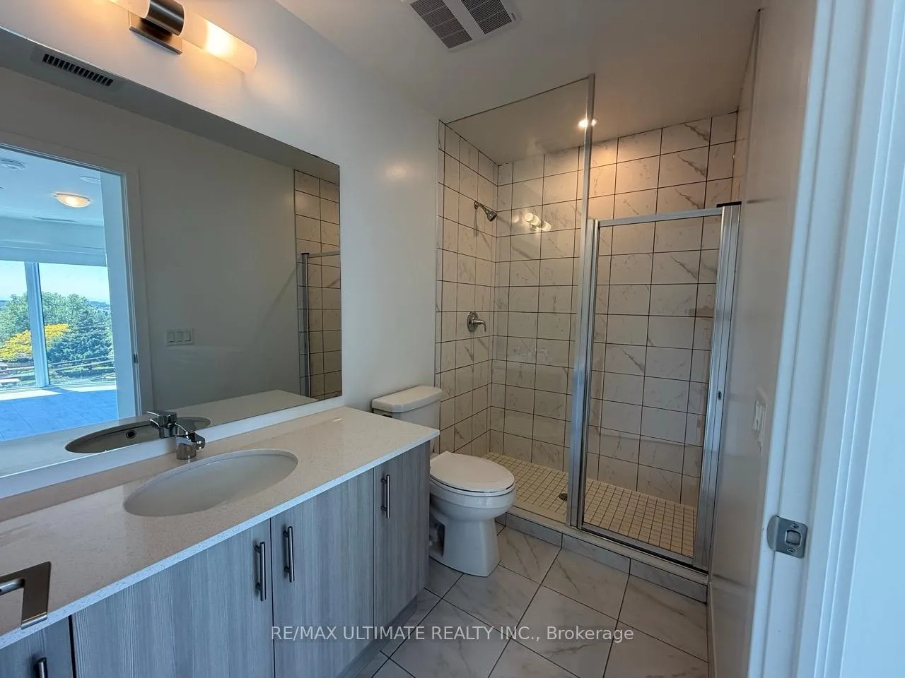 Photo 5 of Unit 503, 1010 Sandy Beach Road, Pickering, Bay Ridges — HOMEH