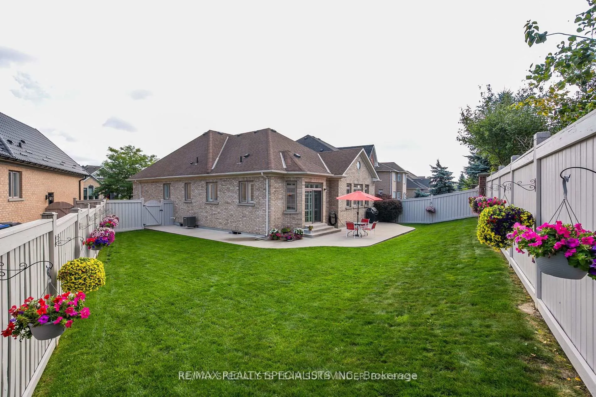 Photo 1 of 36 Dokkum Crescent, Brampton, Snelgrove — HOMEH
