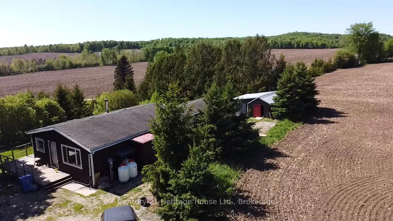 Photo 2 of 522241 Concession 12, West Grey — HOMEH