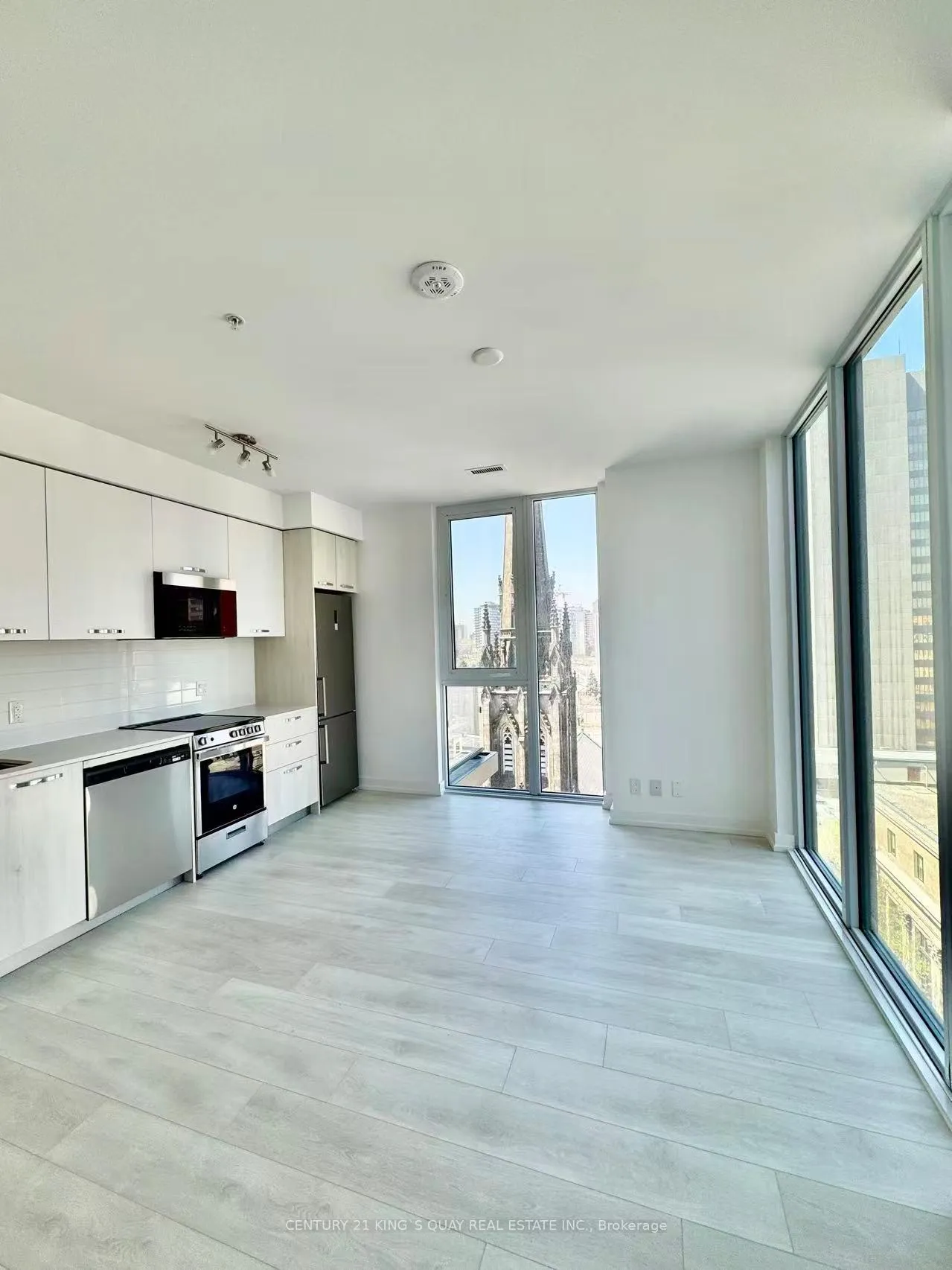 Photo 10 of Unit 1002, 75 James Street S, Hamilton, Corktown — HOMEH