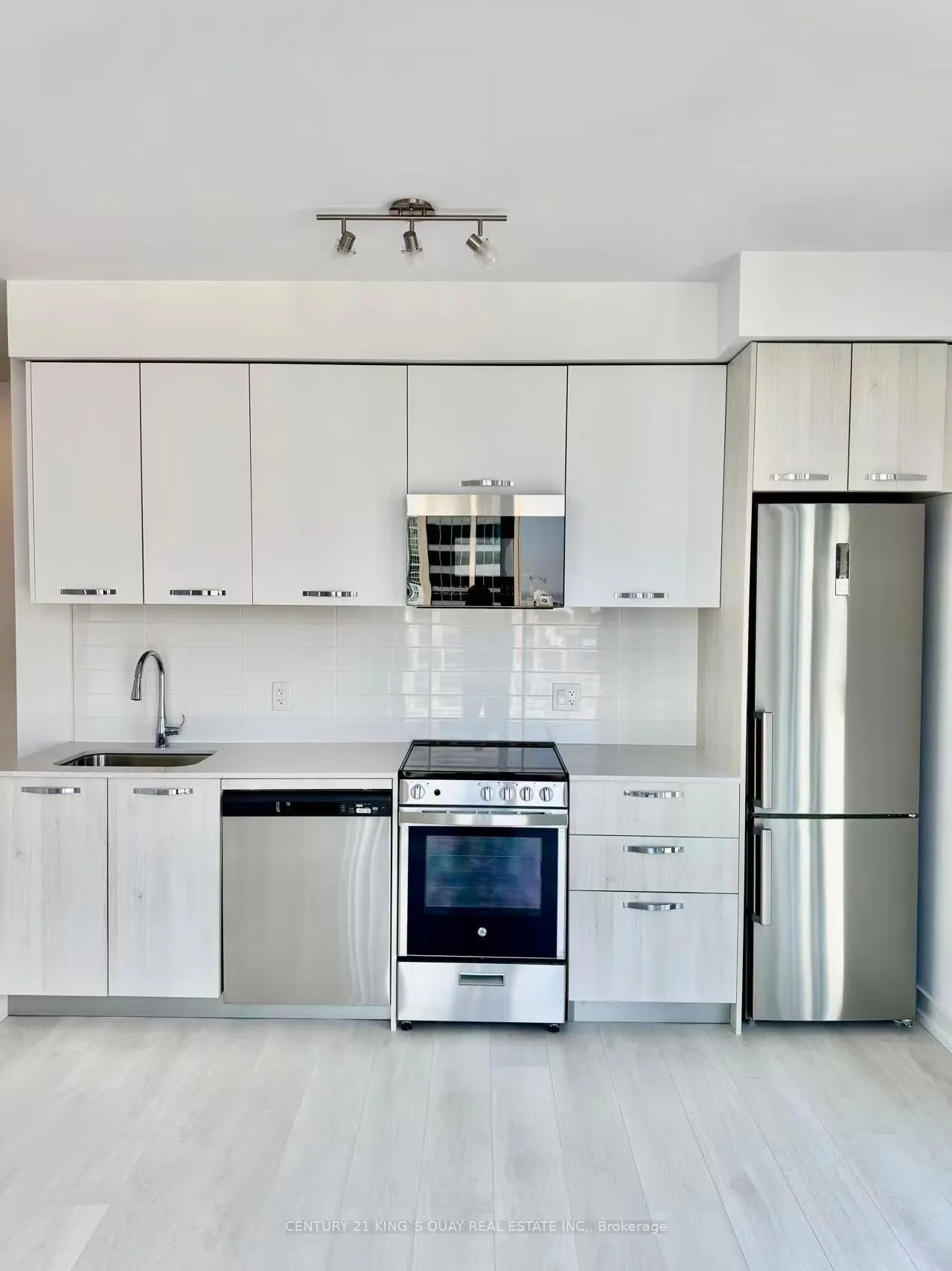 Photo 19 of Unit 1002, 75 James Street S, Hamilton, Corktown — HOMEH