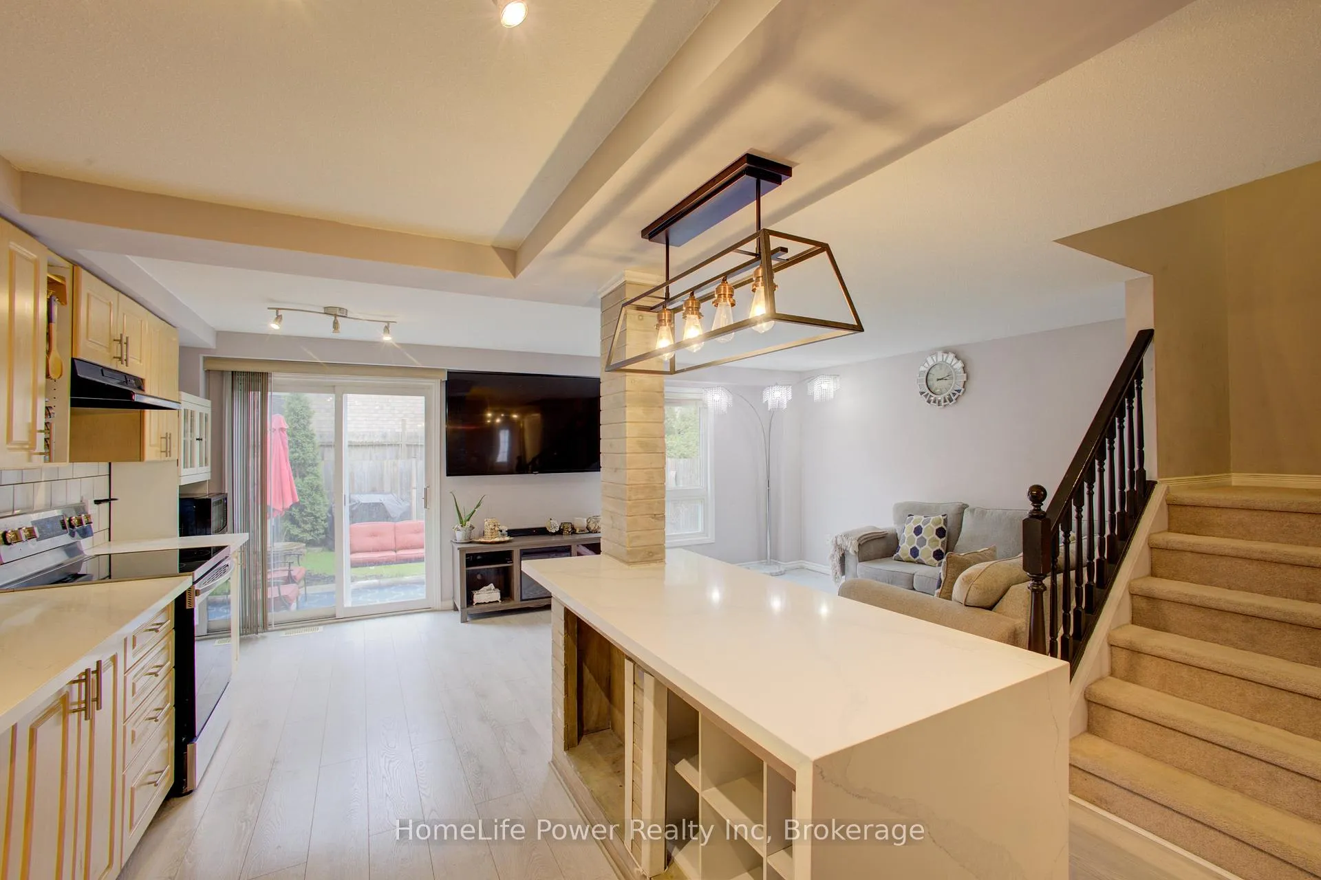 Photo 6 of 53 Prosperity Drive, Kitchener, Larentian West — HOMEH