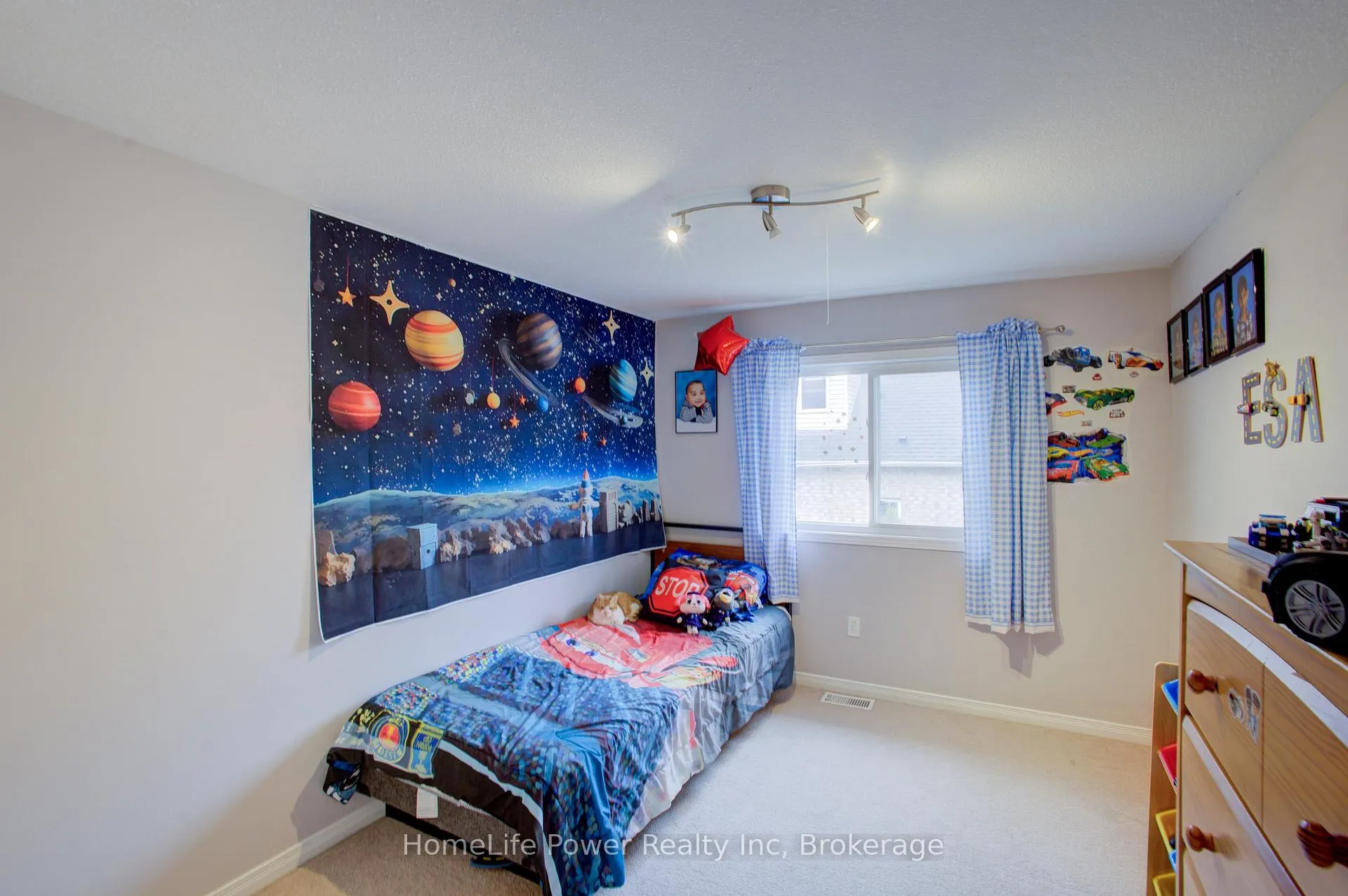 Photo 16 of 53 Prosperity Drive, Kitchener, Larentian West — HOMEH