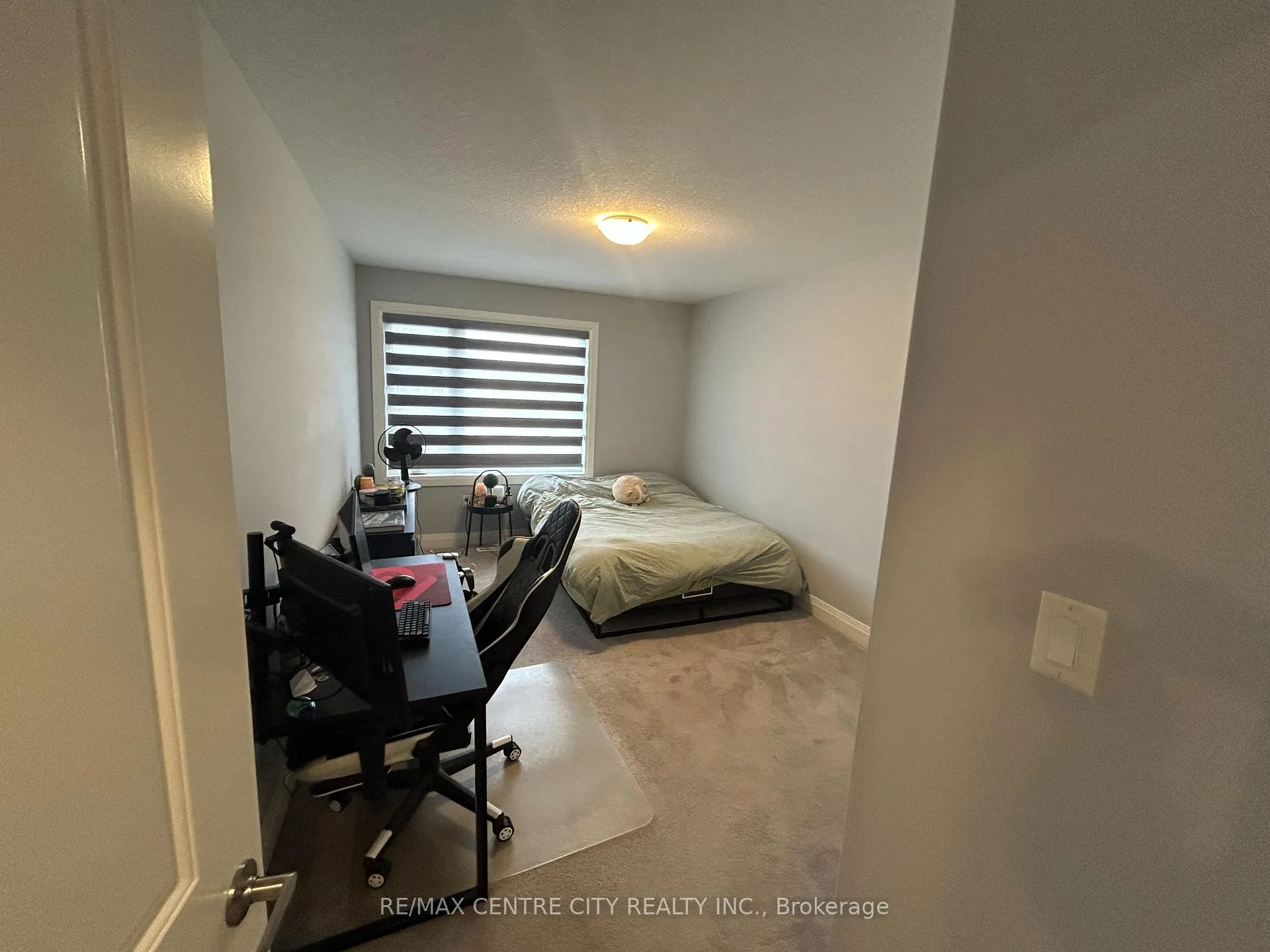 Photo 15 of 751 Freeport Street, London, North E — HOMEH