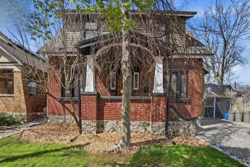 Photo 2 of 88 Tecumseh Avenue E, London, South F — HOMEH
