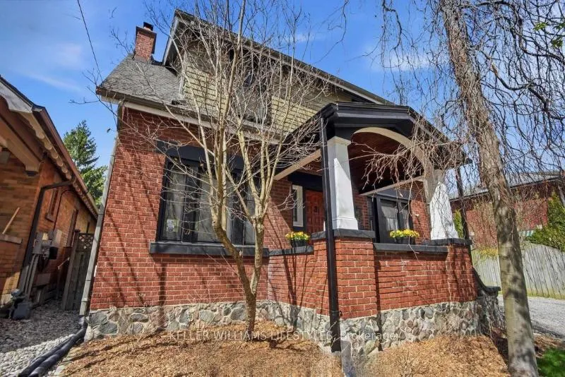 Photo 3 of 88 Tecumseh Avenue E, London, South F — HOMEH