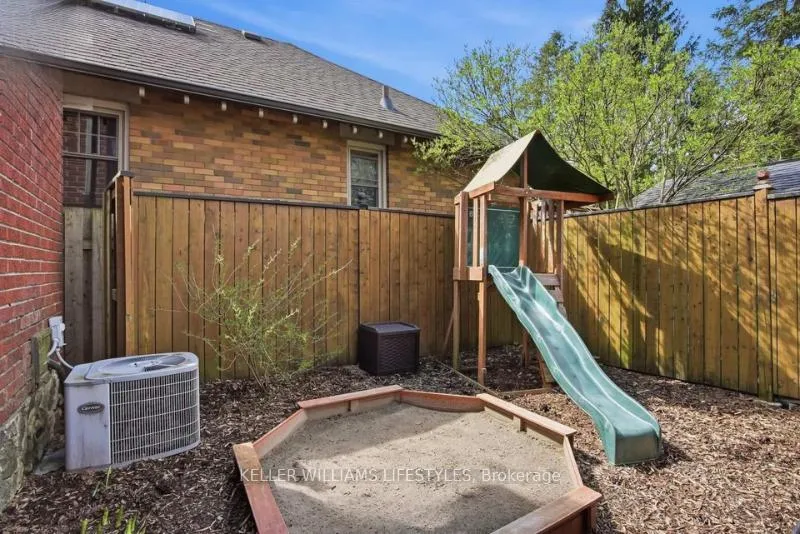 Photo 26 of 88 Tecumseh Avenue E, London, South F — HOMEH