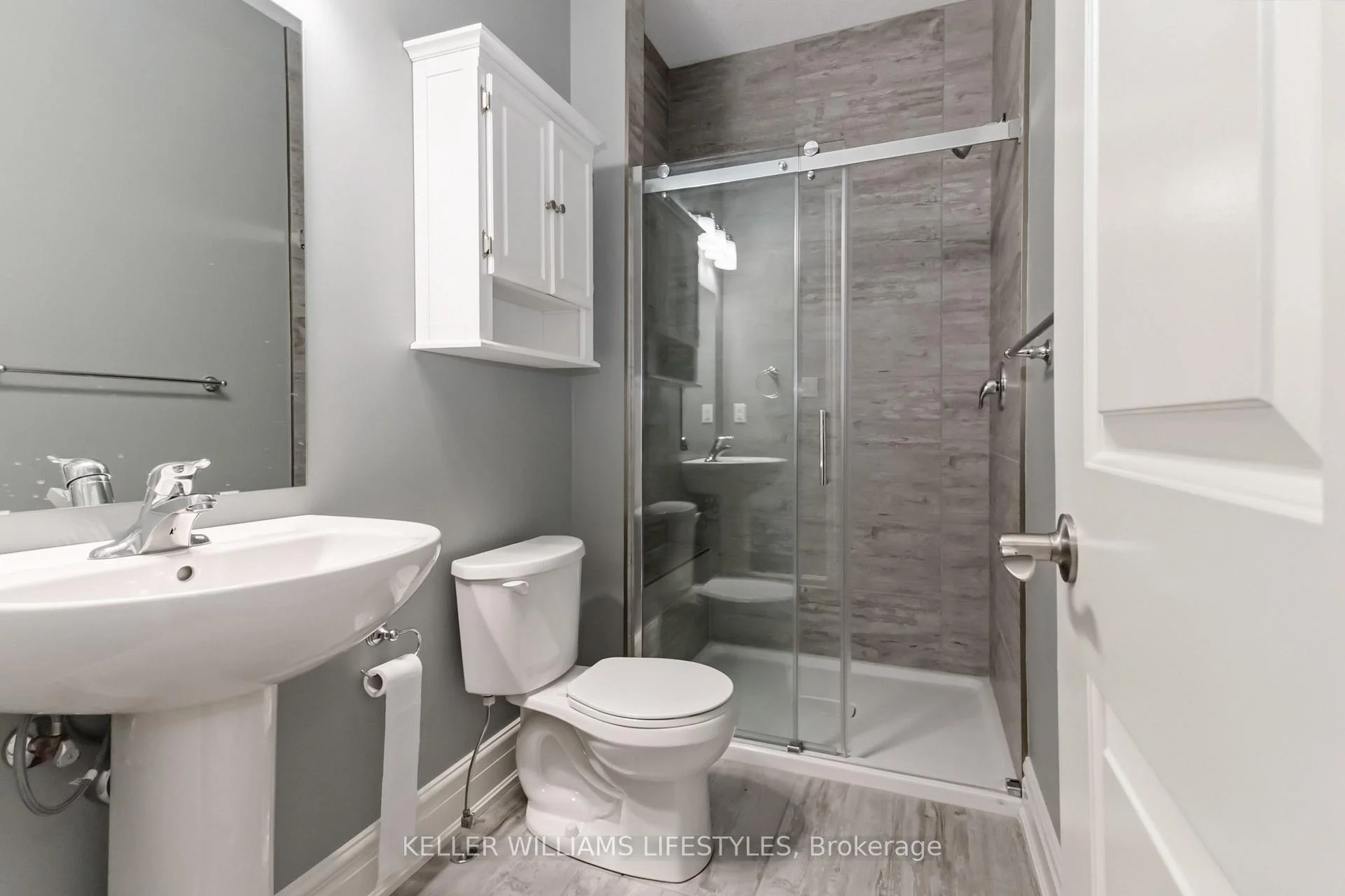 Photo 18 of 3135 Pincombe Drive, London, South W — HOMEH
