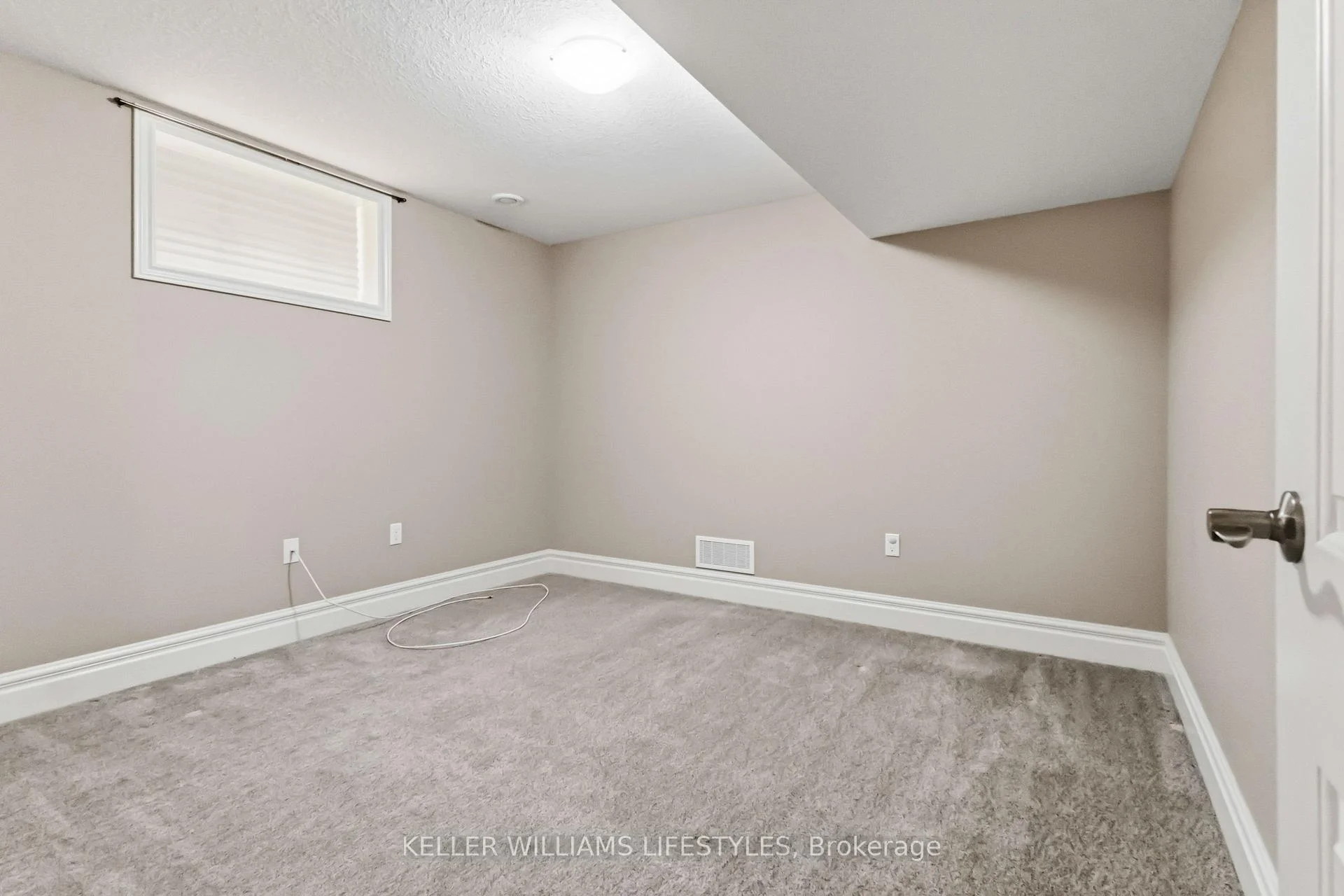 Photo 32 of 3135 Pincombe Drive, London, South W — HOMEH