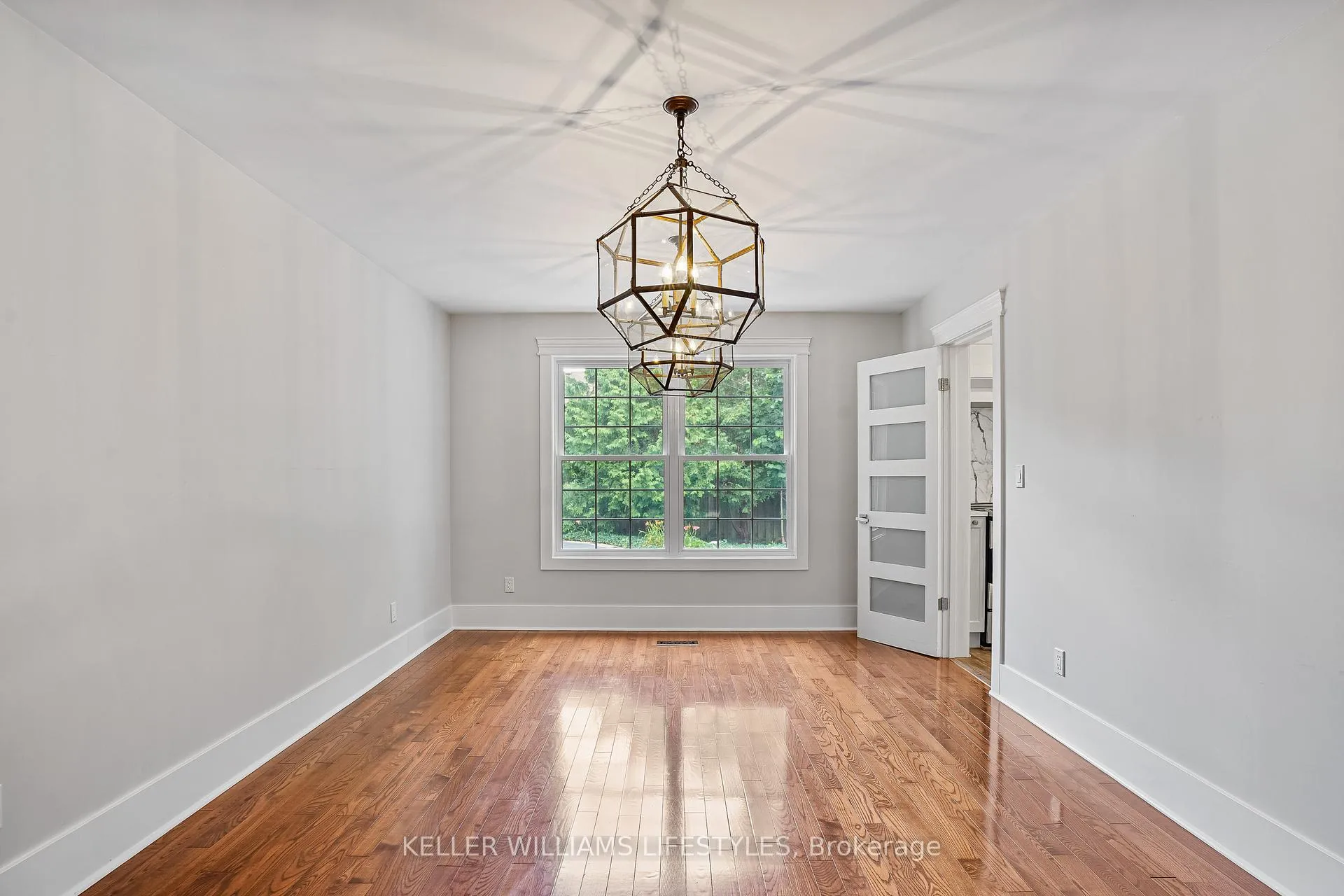 Photo 9 of 1713 Phillbrook Crescent, London, North B — HOMEH