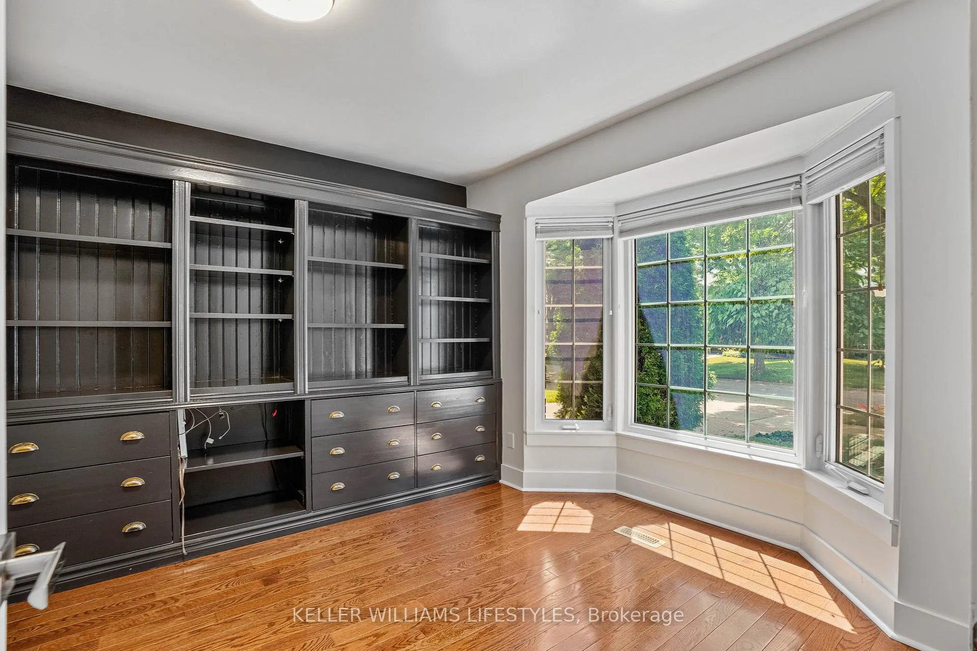 Photo 20 of 1713 Phillbrook Crescent, London, North B — HOMEH