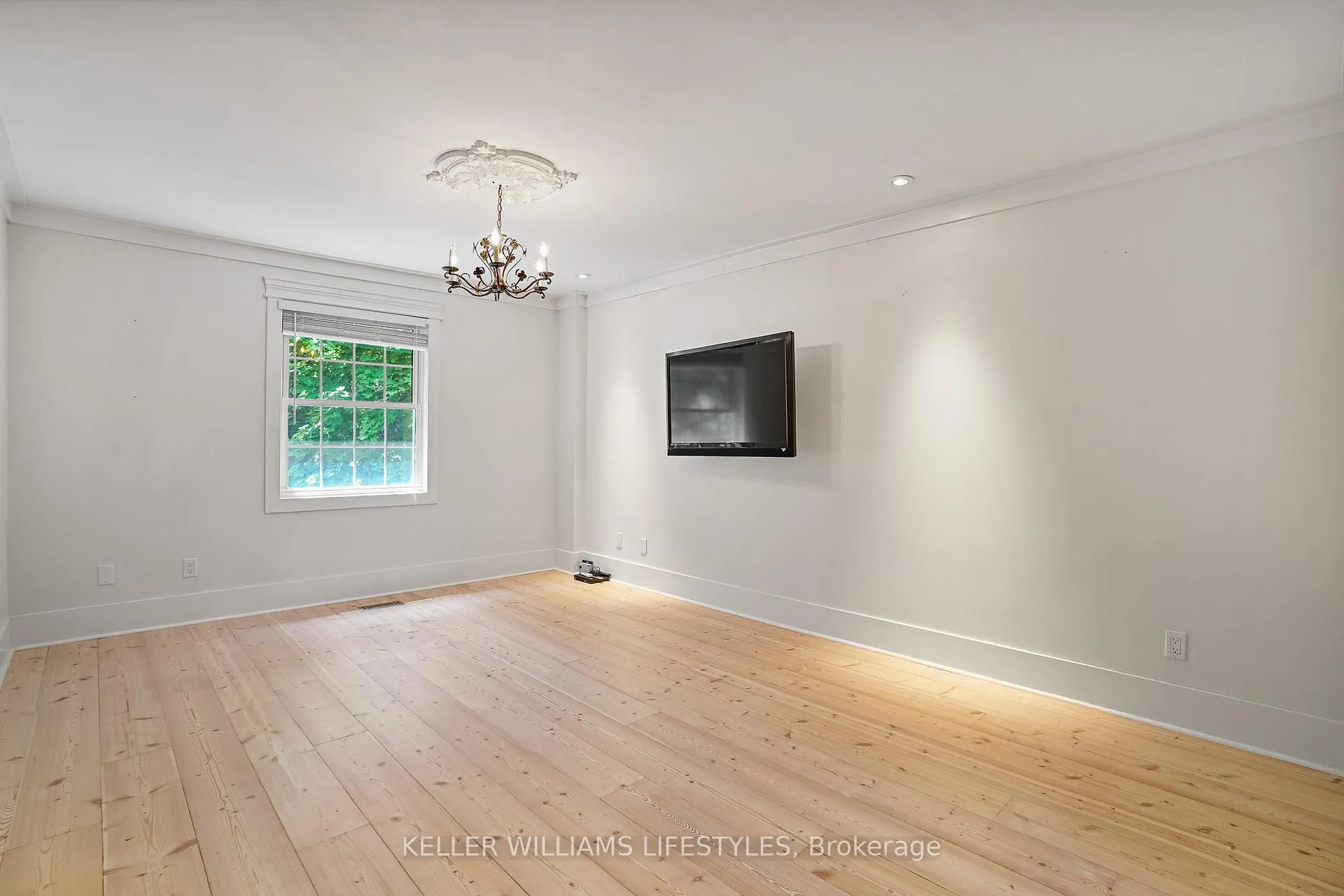Photo 26 of 1713 Phillbrook Crescent, London, North B — HOMEH
