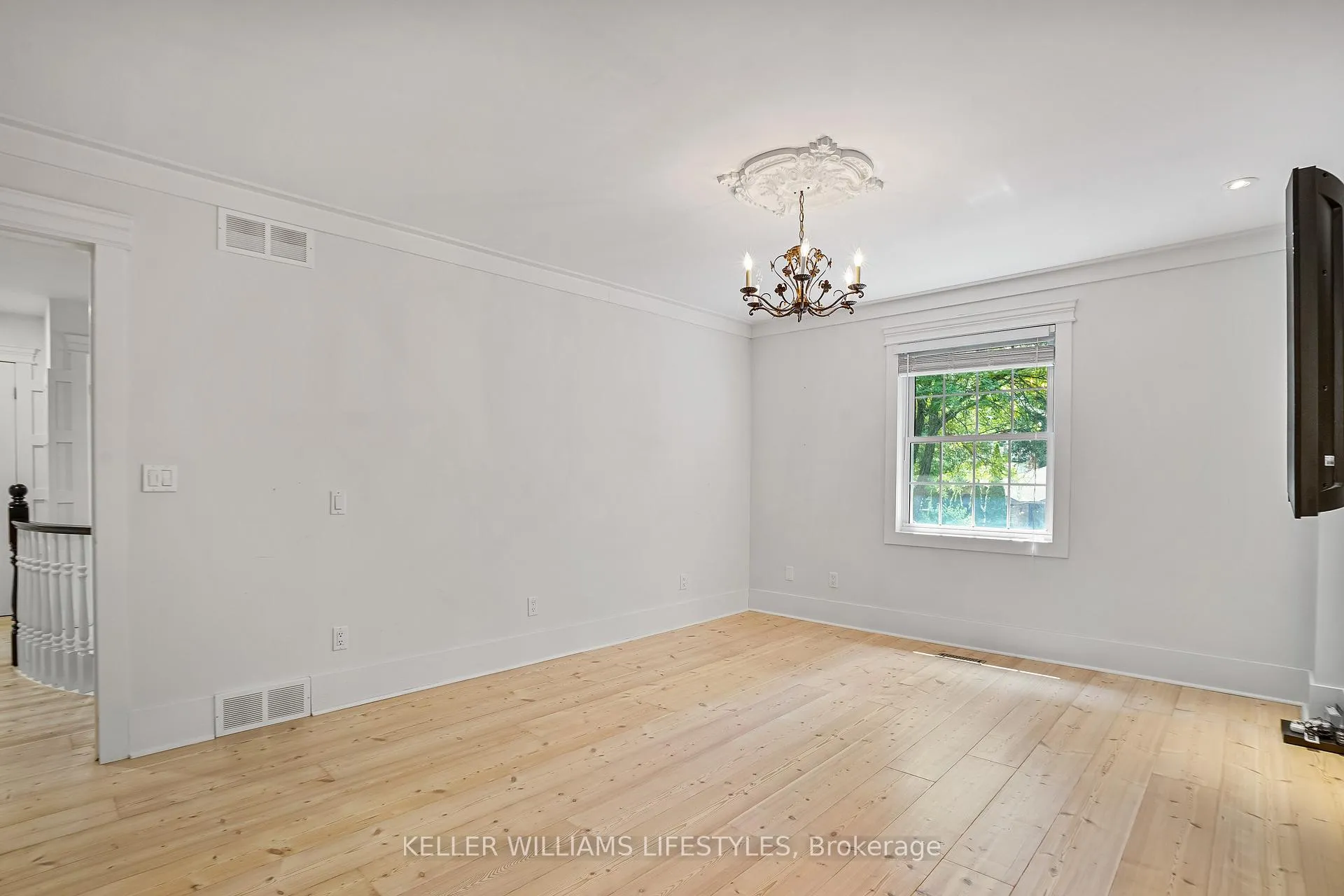 Photo 27 of 1713 Phillbrook Crescent, London, North B — HOMEH