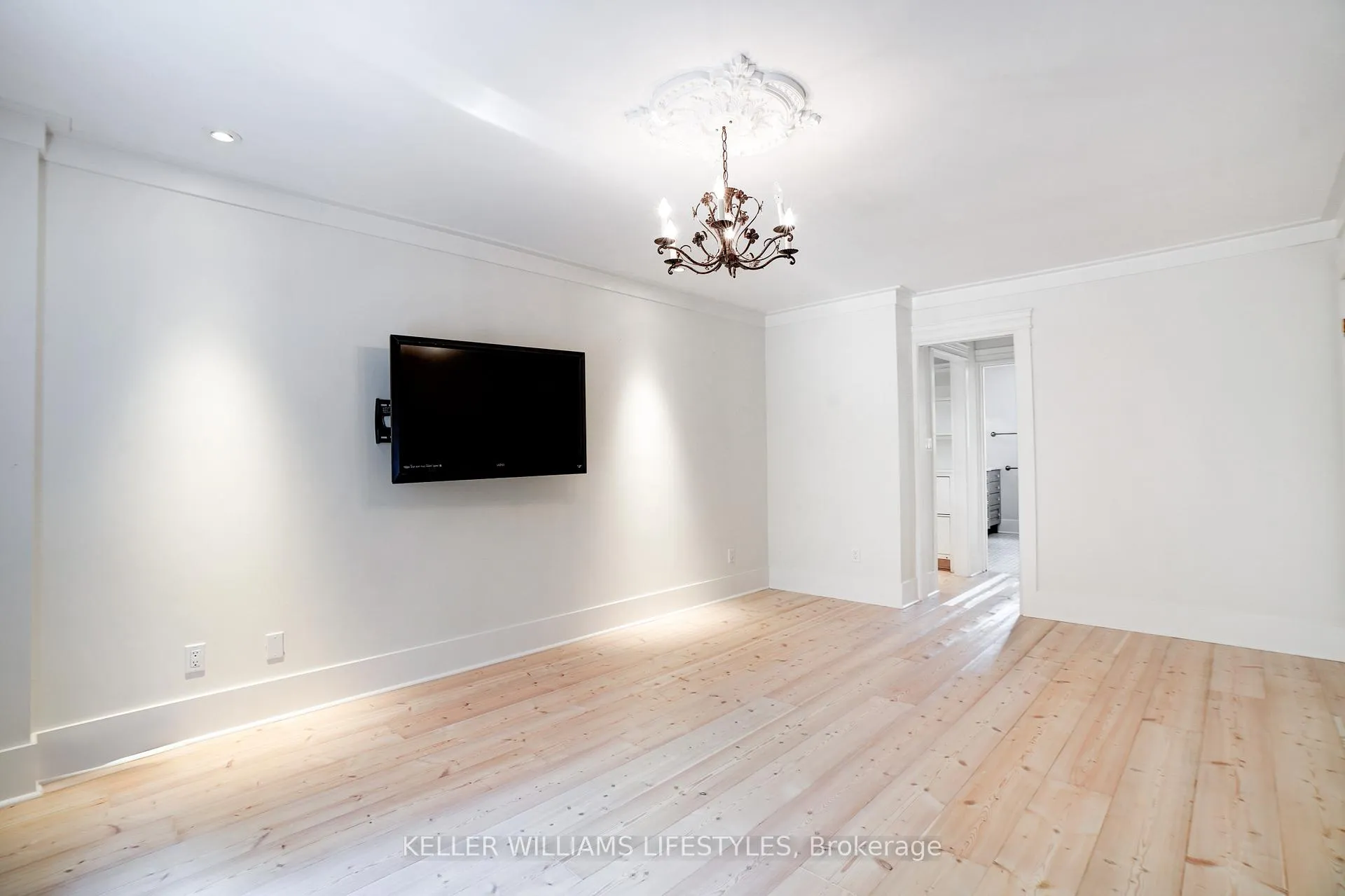 Photo 29 of 1713 Phillbrook Crescent, London, North B — HOMEH