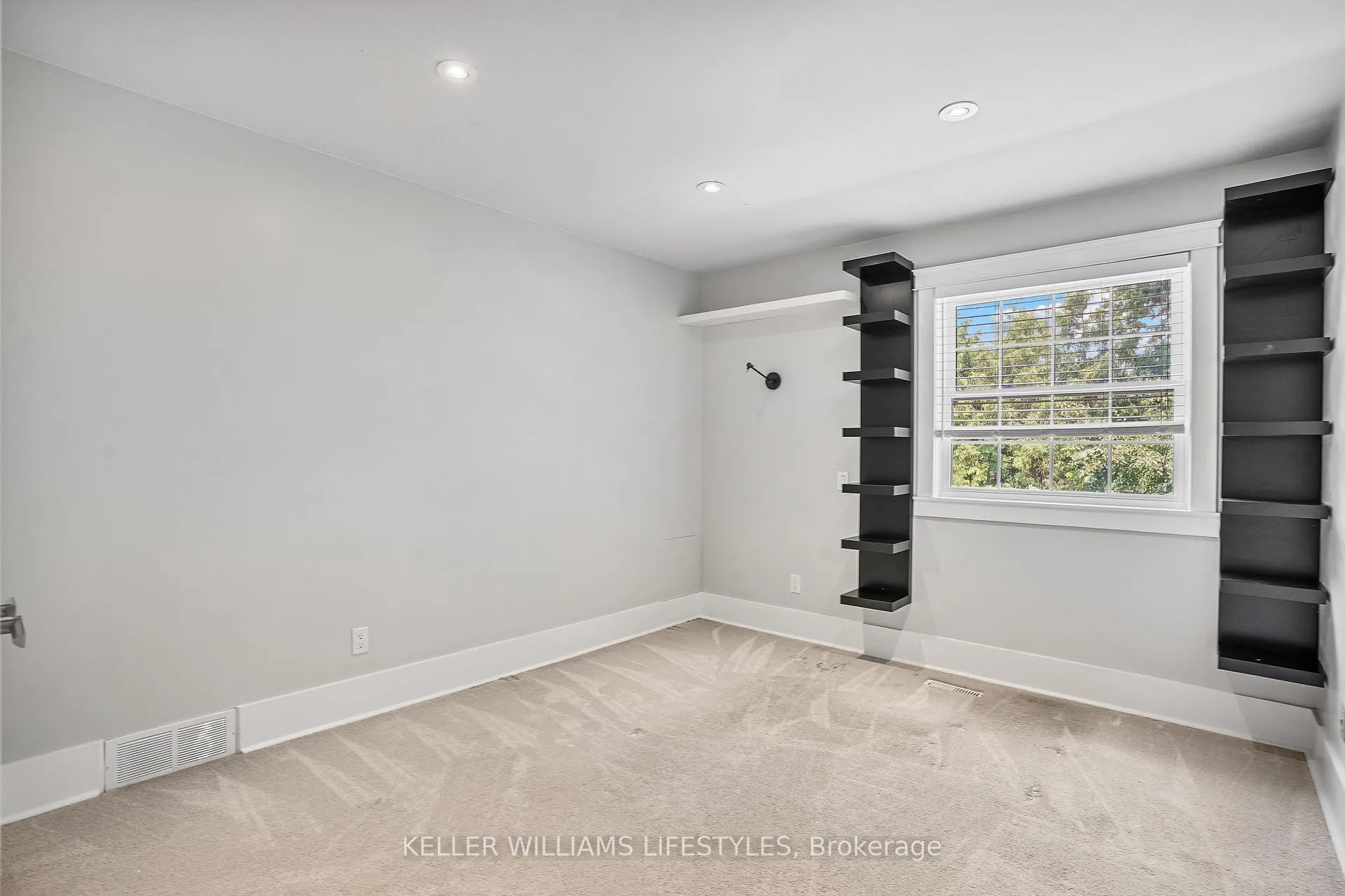 Photo 35 of 1713 Phillbrook Crescent, London, North B — HOMEH