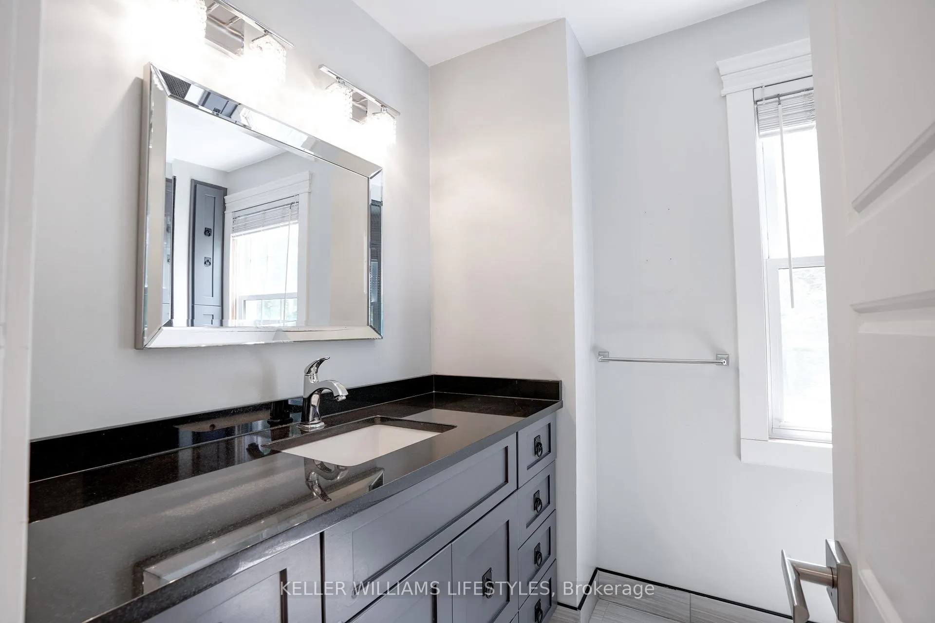 Photo 41 of 1713 Phillbrook Crescent, London, North B — HOMEH