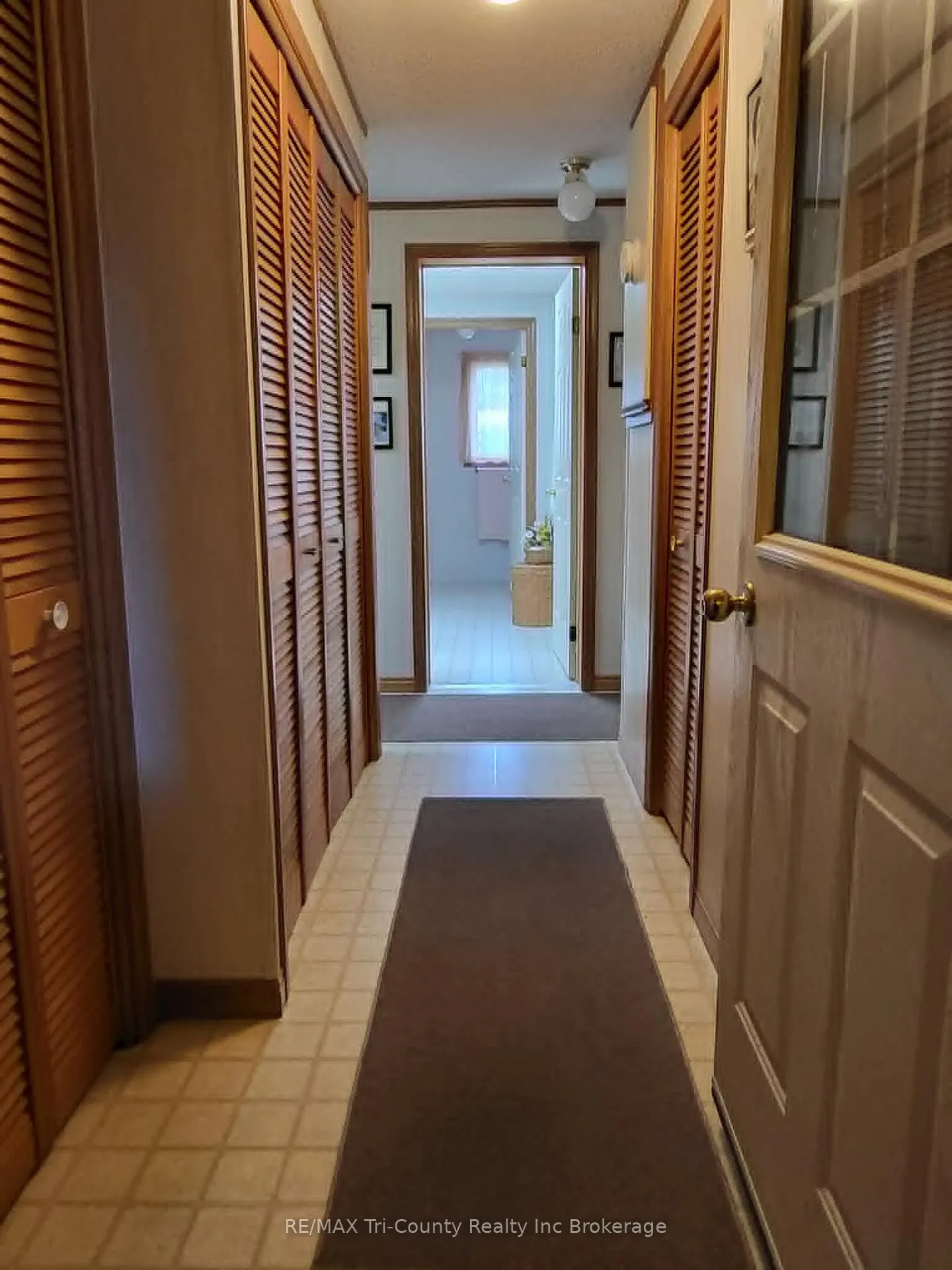 Photo 2 of 21 5th Street, Norfolk, Rural Middleton — HOMEH