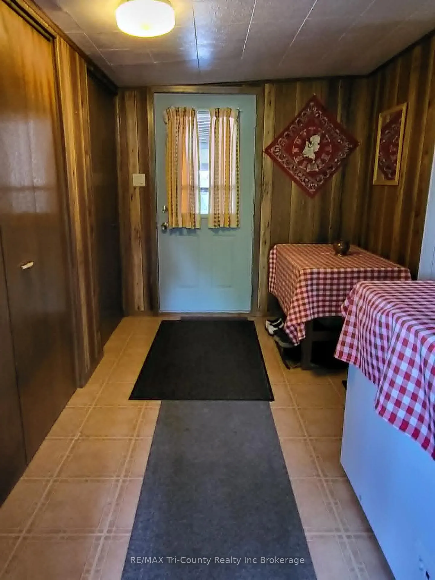 Photo 16 of 21 5th Street, Norfolk, Rural Middleton — HOMEH