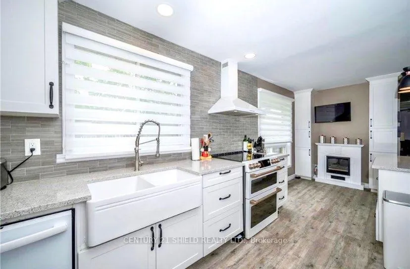 Photo 4 of 1336 Alfred Street, Cornwall — HOMEH
