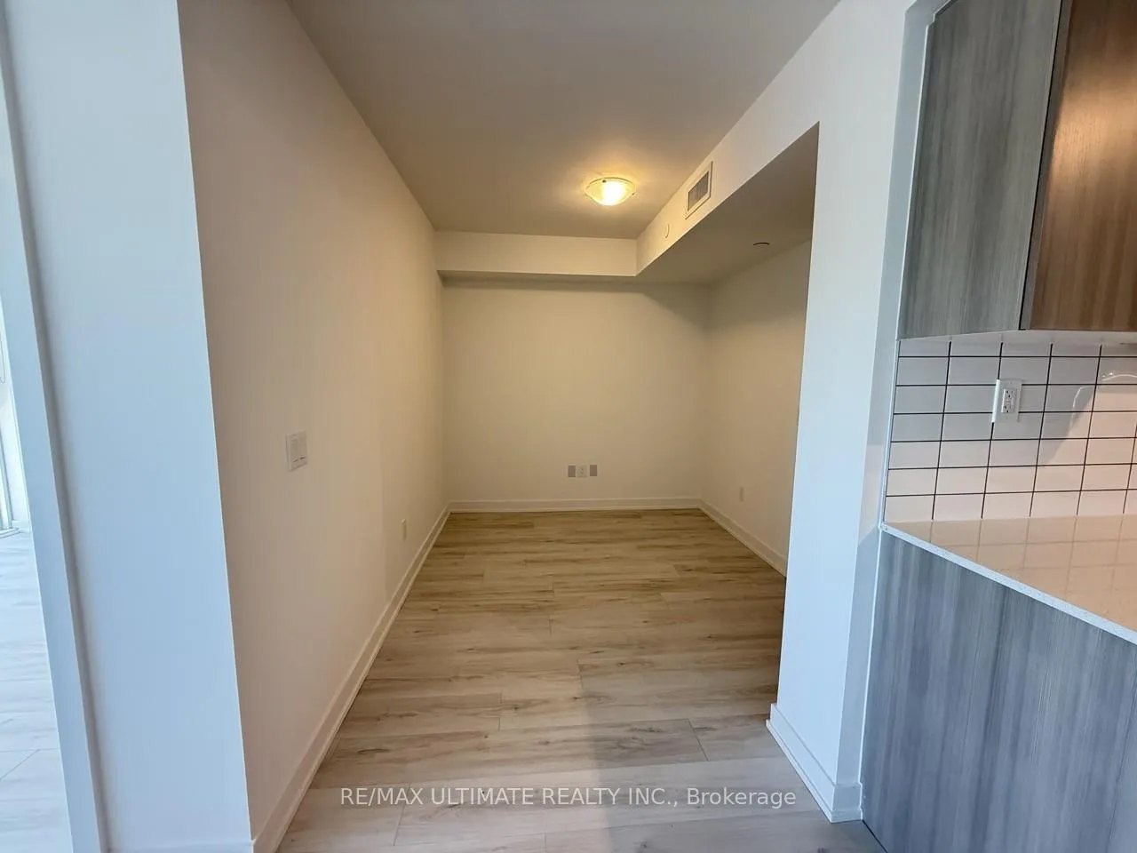Photo 5 of Unit 311, 1010 Sandy Beach Road, Pickering, Bay Ridges — HOMEH