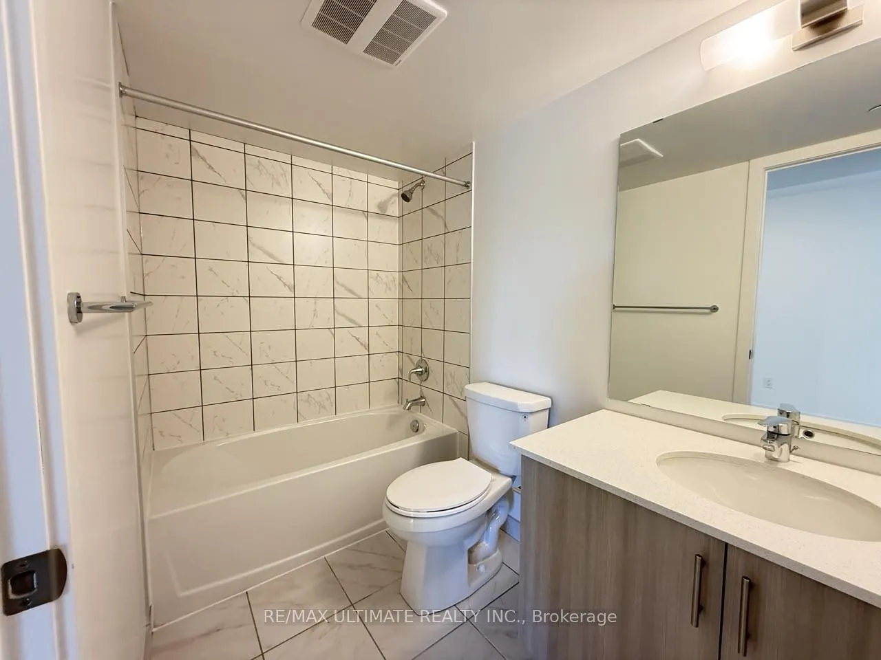 Photo 11 of Unit 311, 1010 Sandy Beach Road, Pickering, Bay Ridges — HOMEH