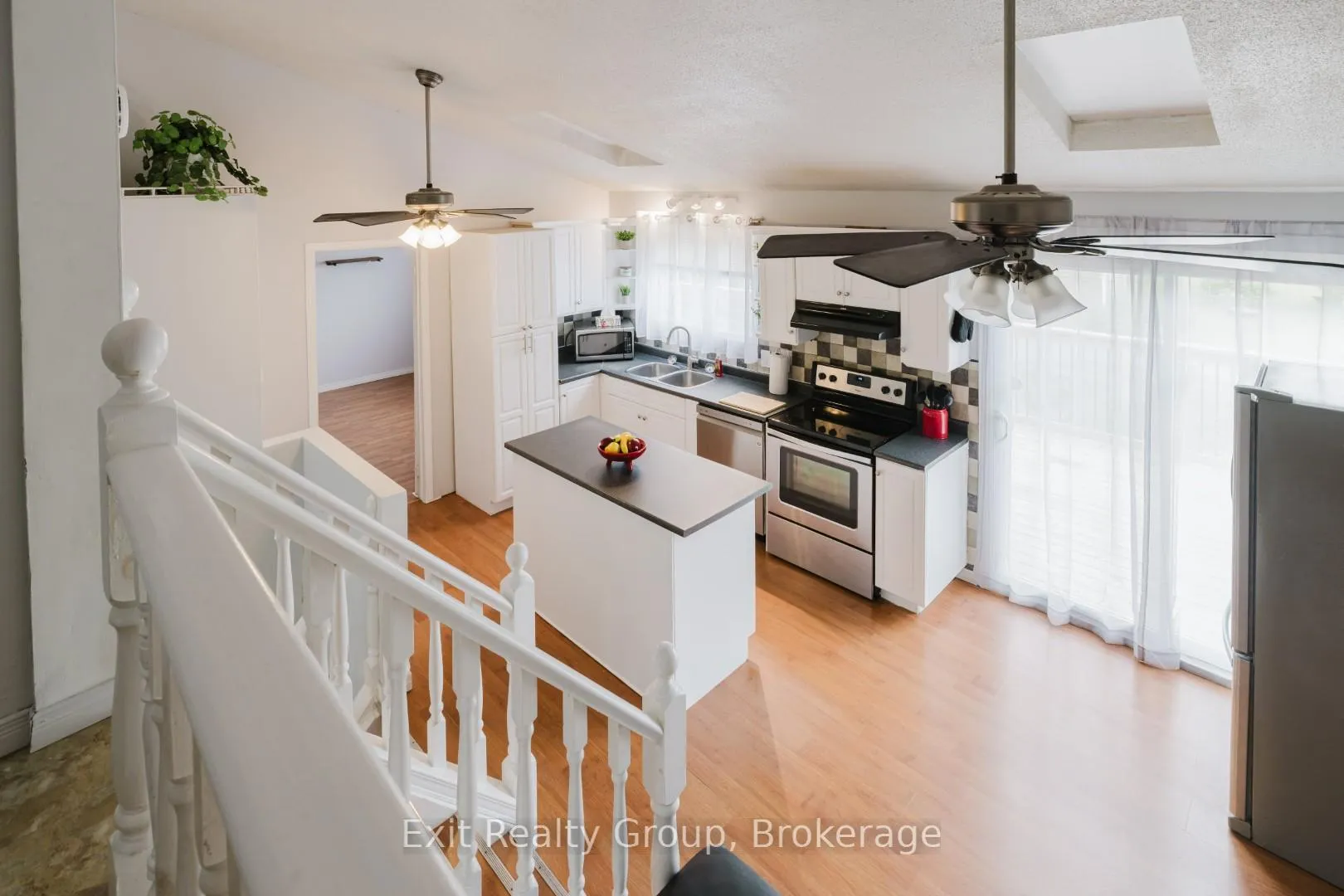 Photo 31 of 53 Quinte View Drive, Quinte West, Sidney Ward — HOMEH
