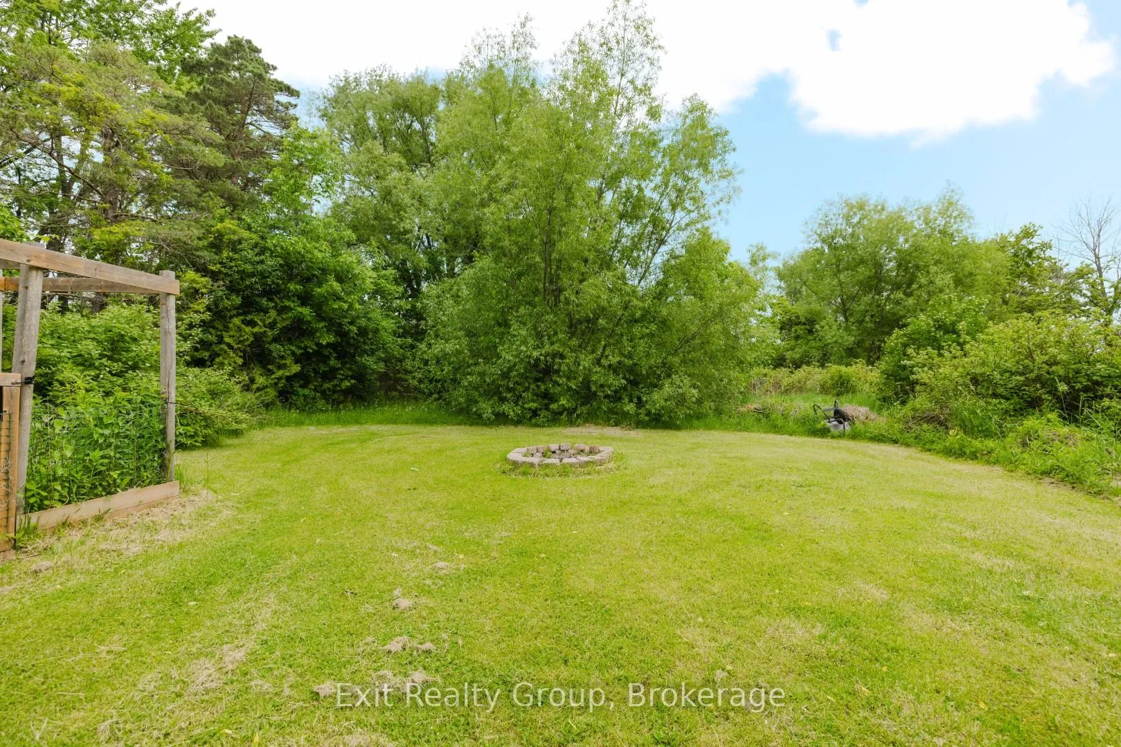 Photo 44 of 53 Quinte View Drive, Quinte West, Sidney Ward — HOMEH