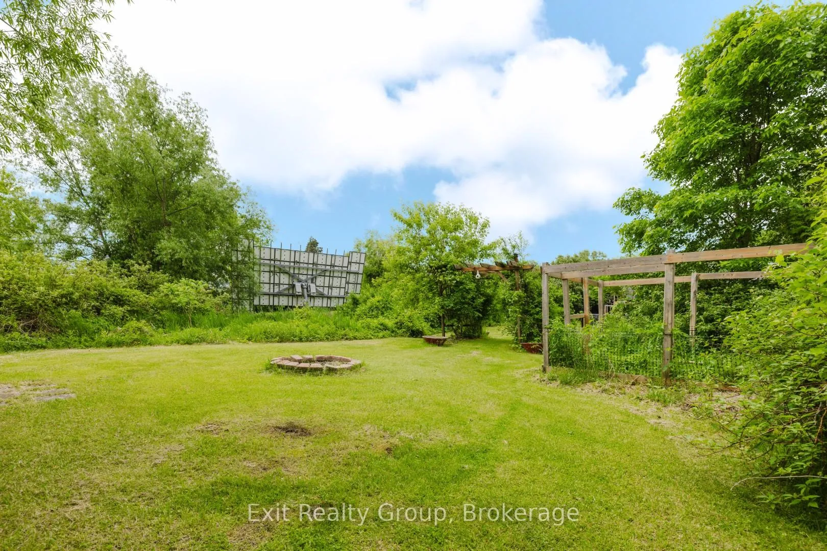 Photo 45 of 53 Quinte View Drive, Quinte West, Sidney Ward — HOMEH