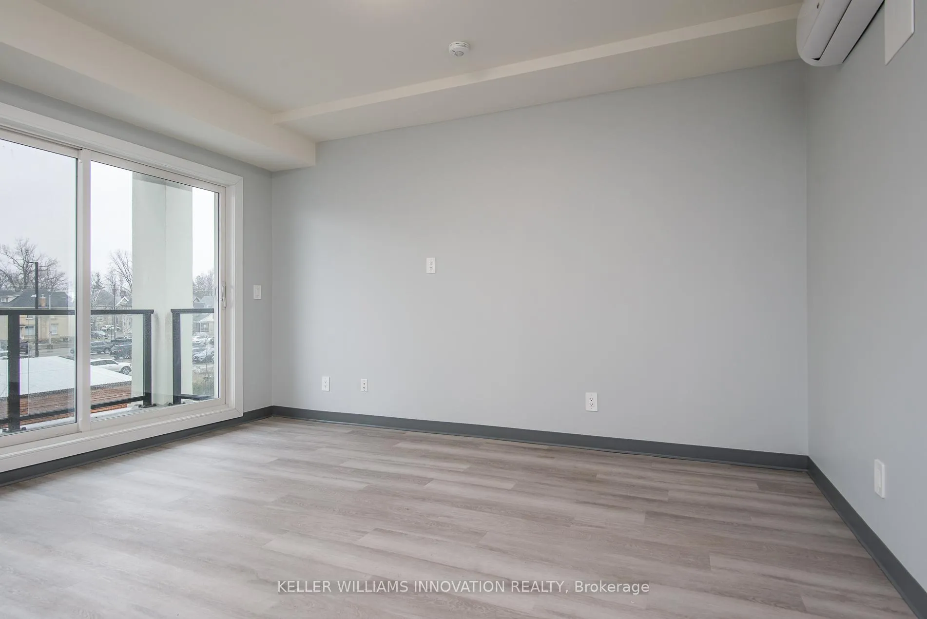 Photo 4 of Unit 202, 10 Queen Street, St. Thomas — HOMEH