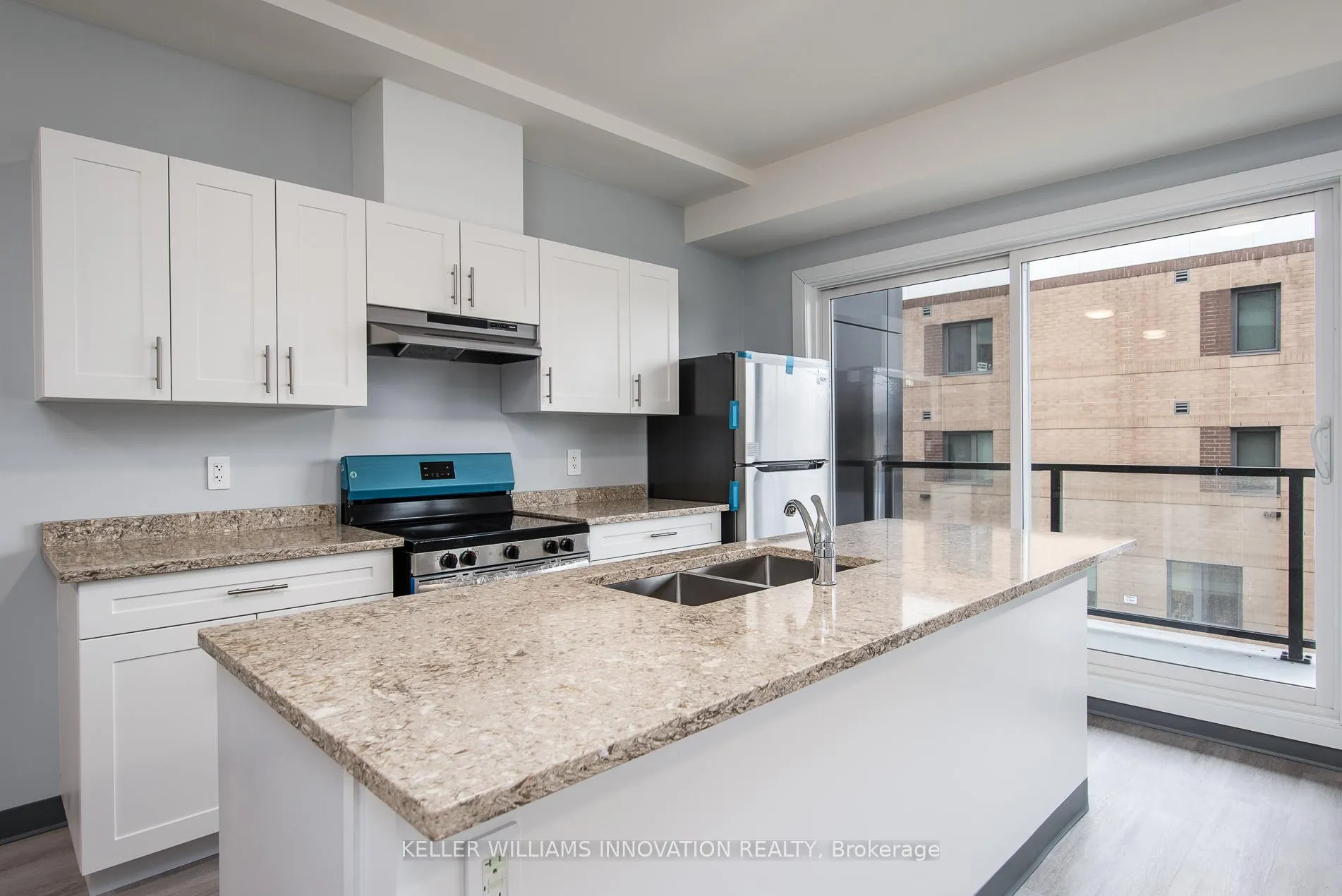 Photo 2 of Unit 202, 10 Queen Street, St. Thomas — HOMEH