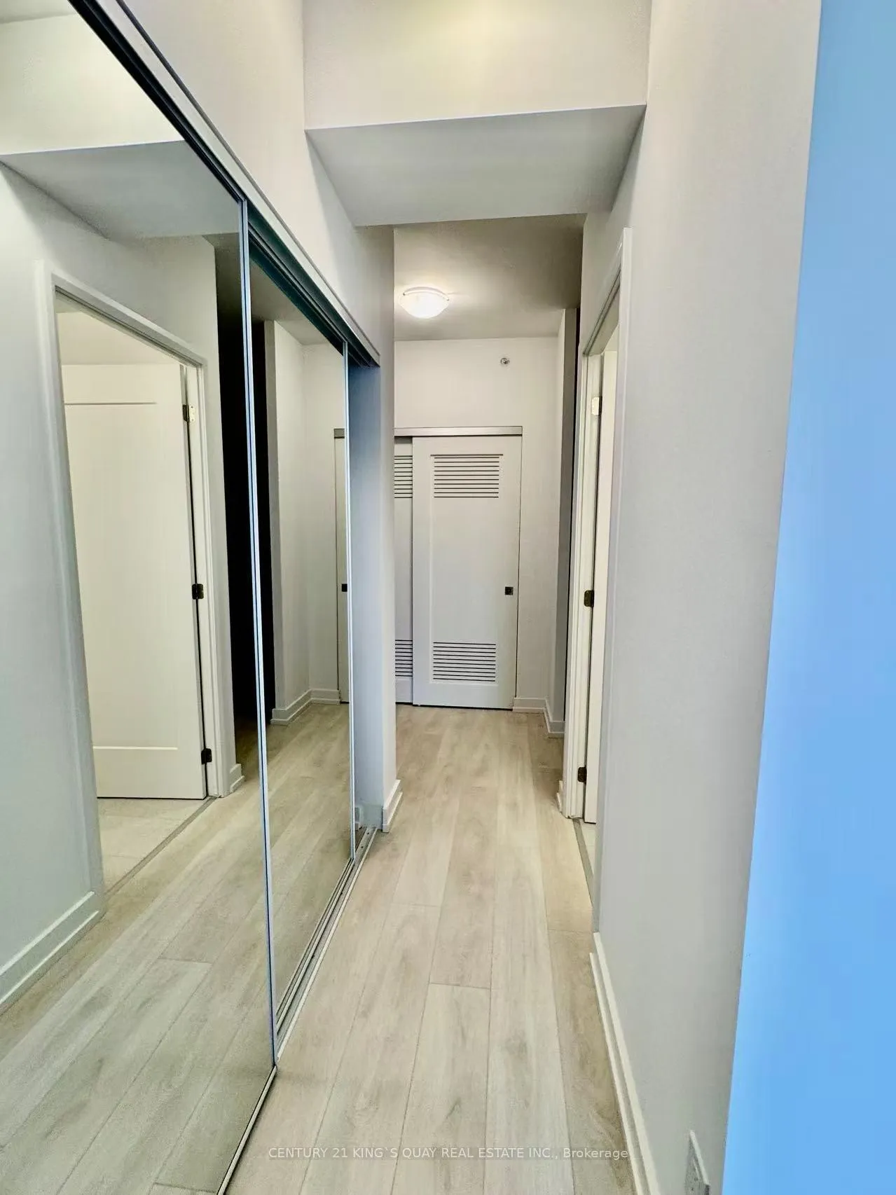 Photo 7 of Unit 901, 75 James Street S, Hamilton, Corktown — HOMEH
