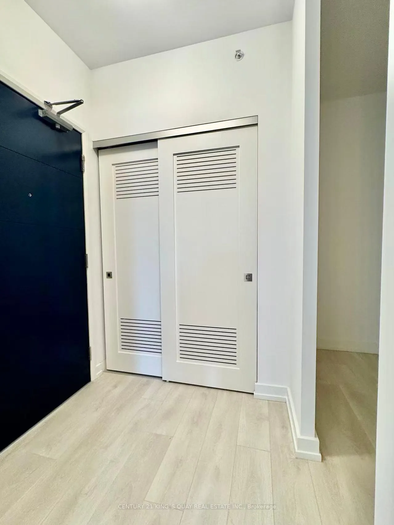 Photo 14 of Unit 901, 75 James Street S, Hamilton, Corktown — HOMEH